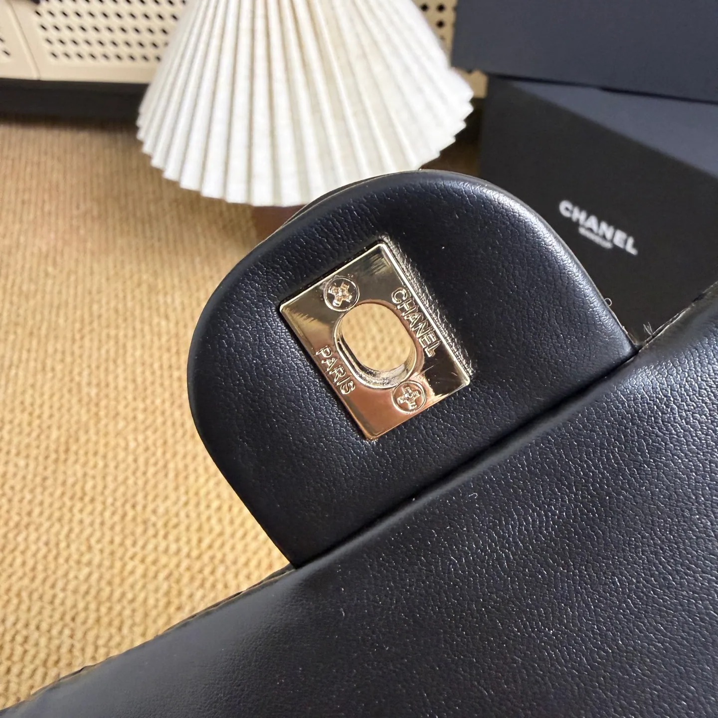 預訂 CHA*NEL 海外VIP限定禮贈 琺瑯心心小手袋