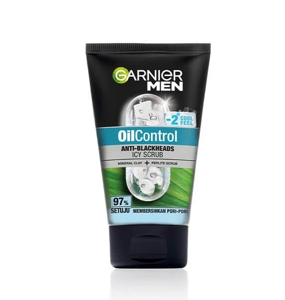 Garnier Men 100ml Oil Control Anti-Blackheads Brightening Icy Scrub