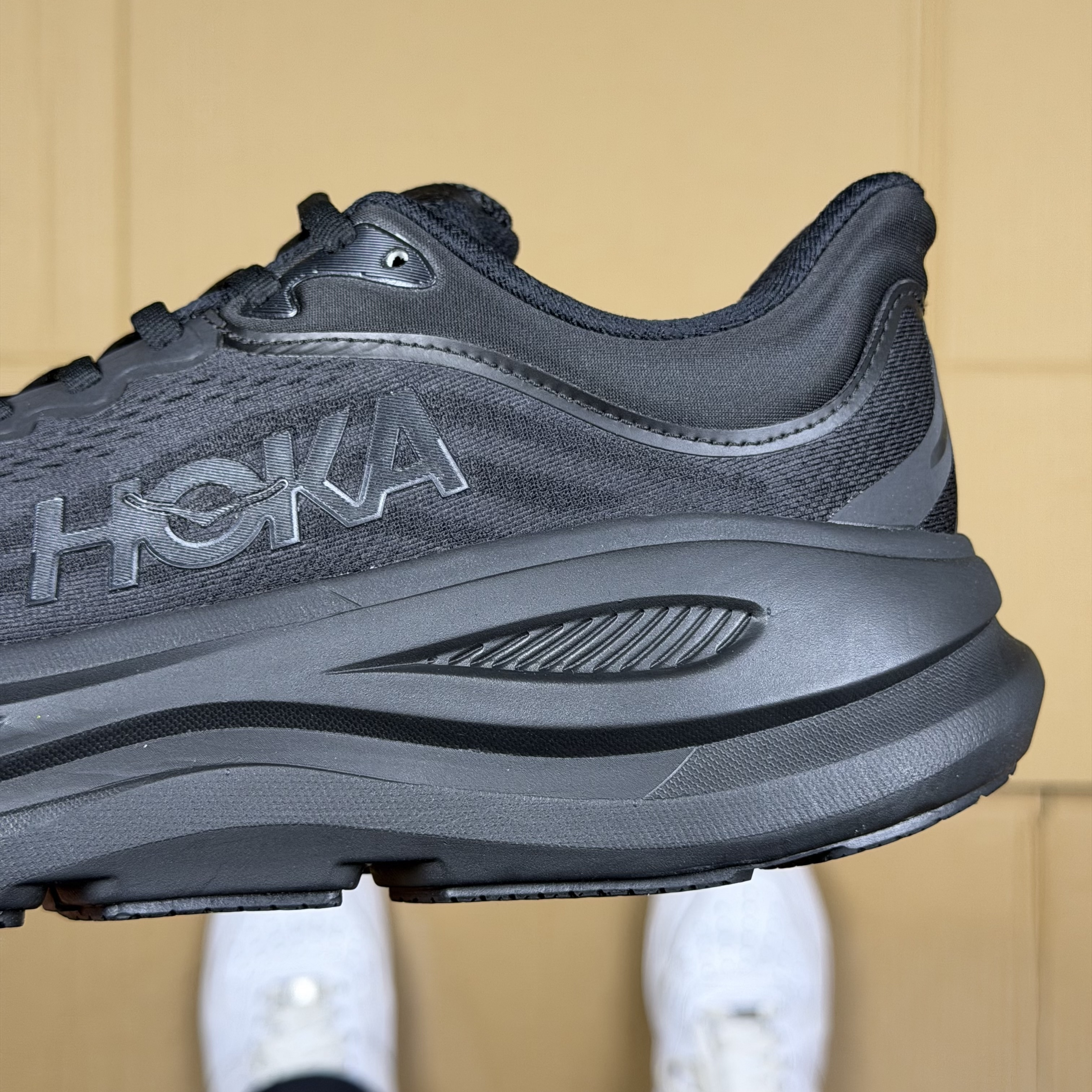Hoka One One Bondi 9 
