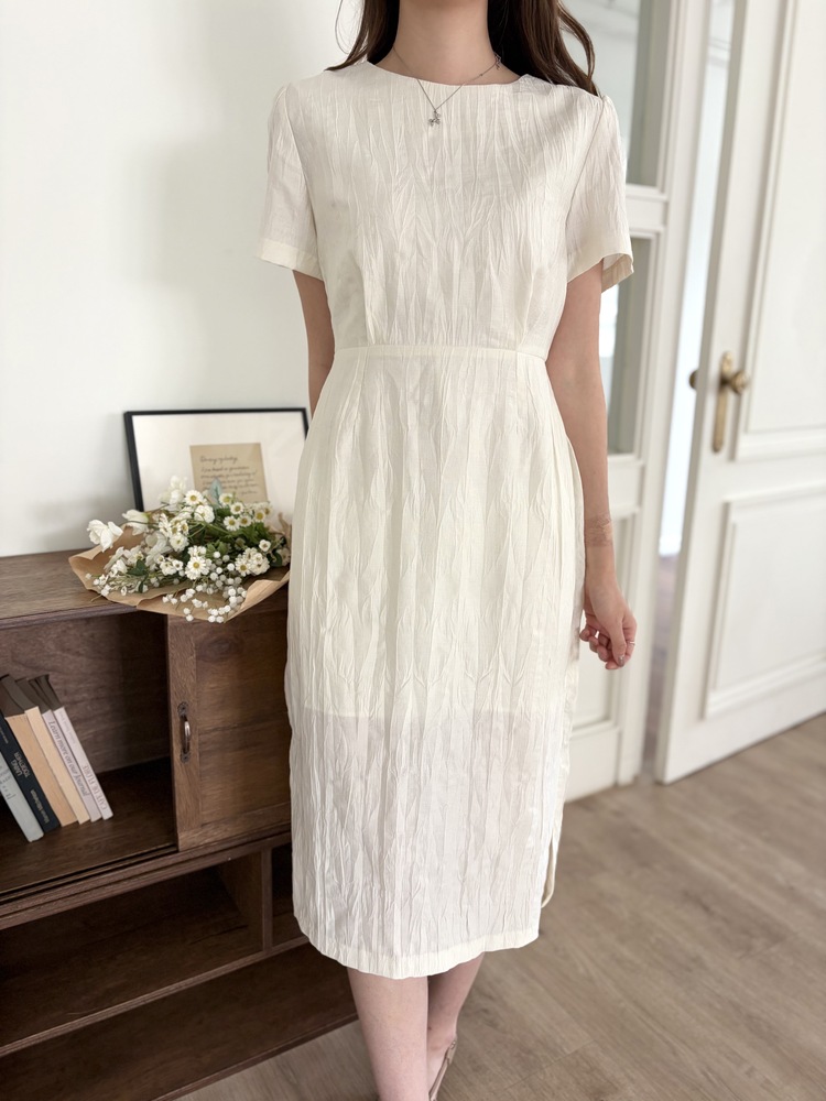 Lune Textured Dress (Ivory)