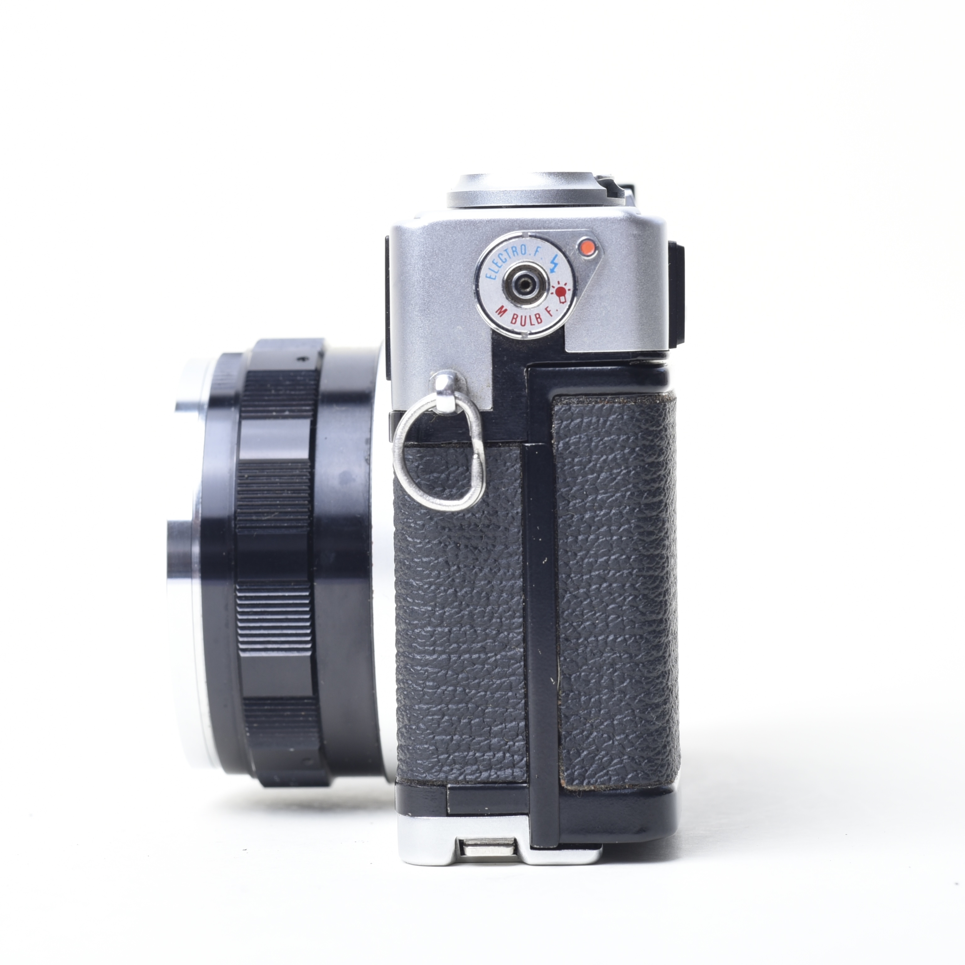 Olympus 35 DC ［旁軸菲林相機］跟原裝相機套