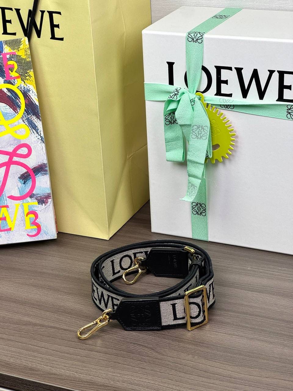 👉🏻升级版肩带【黑金】✅ 𝐀𝐧𝐚𝐠𝐫𝐚𝐦 刺绣肩带「黑金」 👈 全新升级上线♻️ （长度可调节） 编码：182323