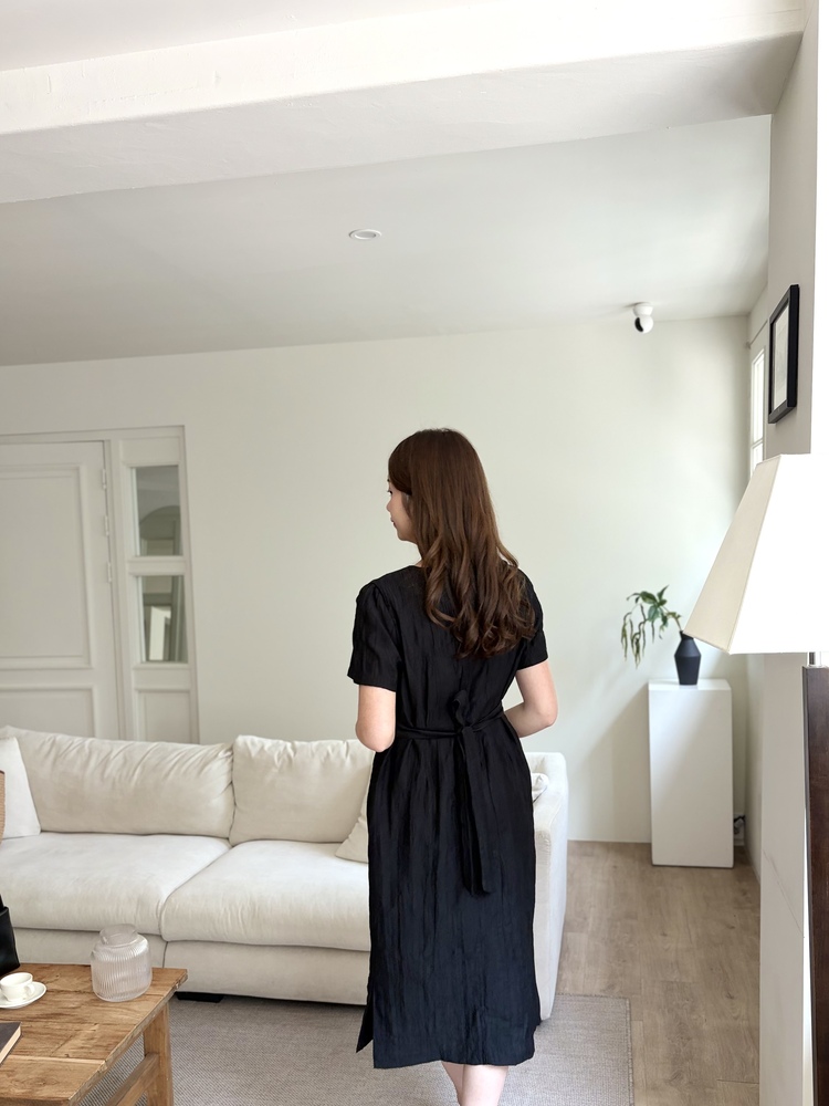 Lune Textured Dress (Black)