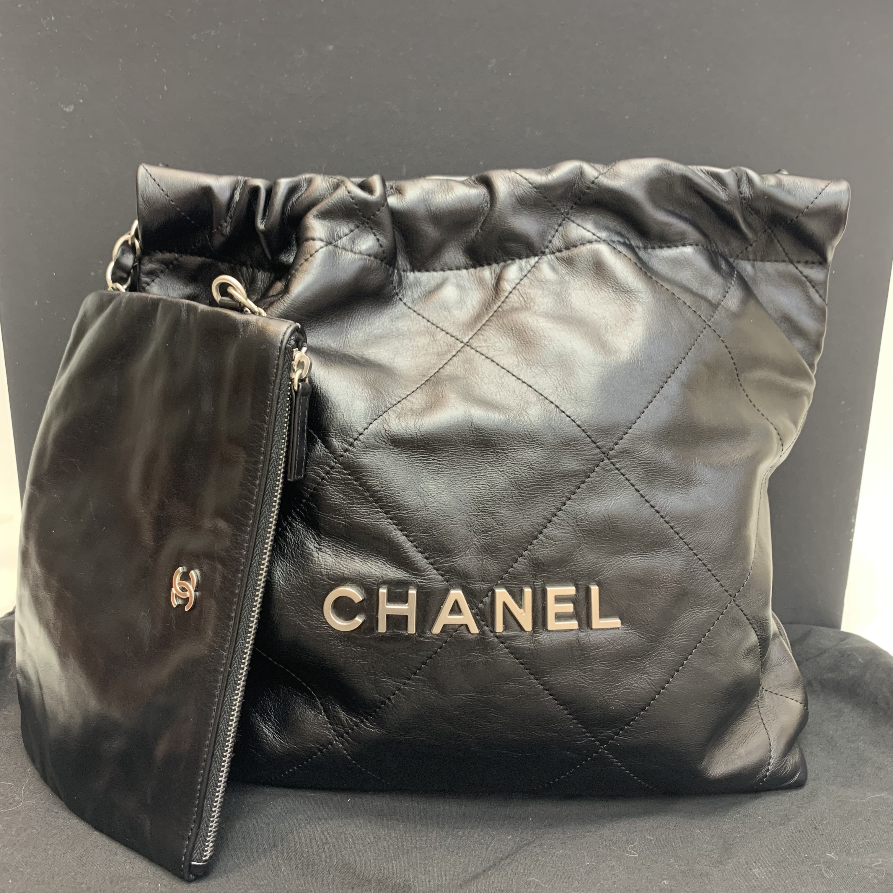 Chanel 22bag 黑色銀扣