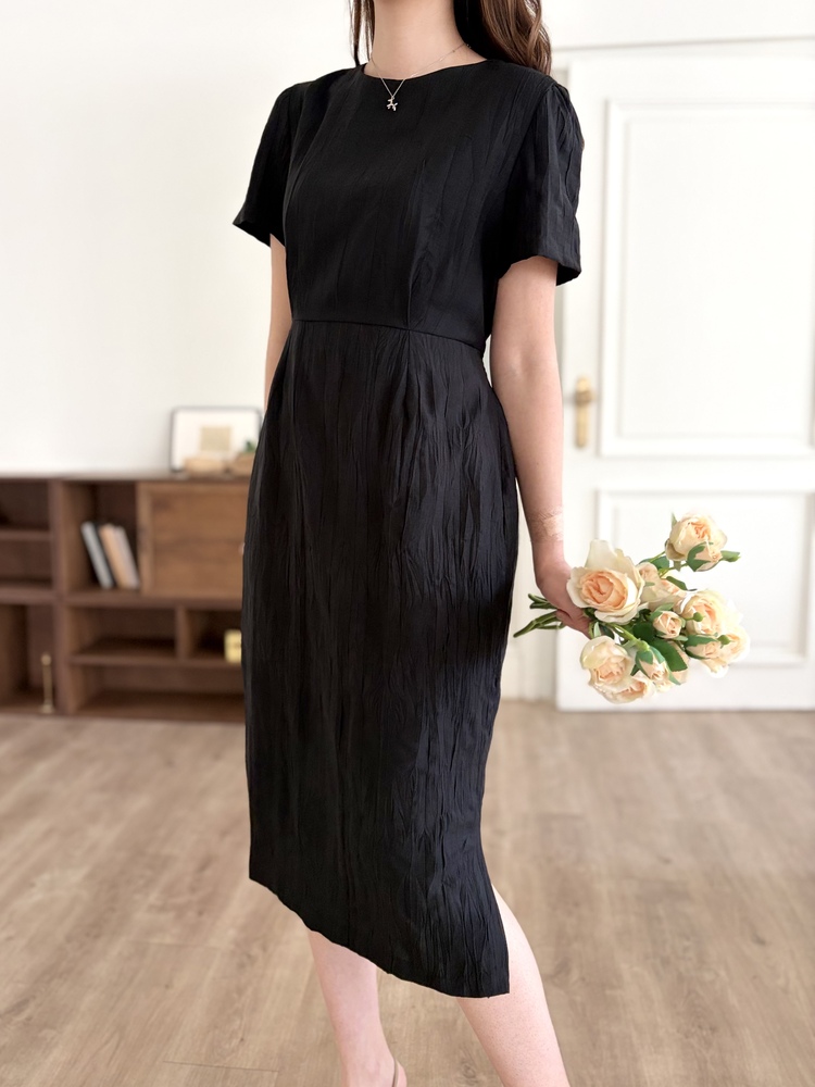 Lune Textured Dress (Black)