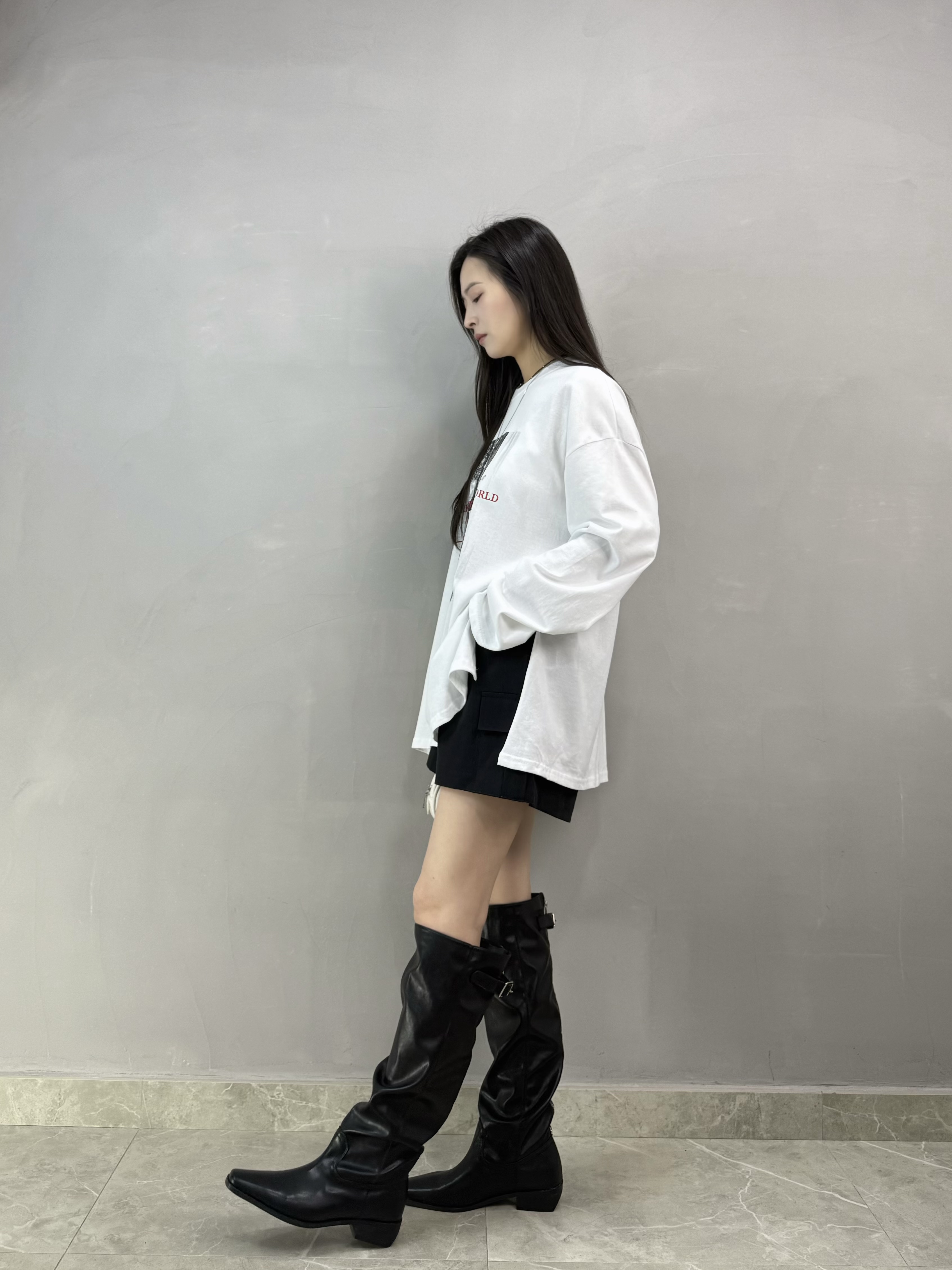 H16 人像開叉tee