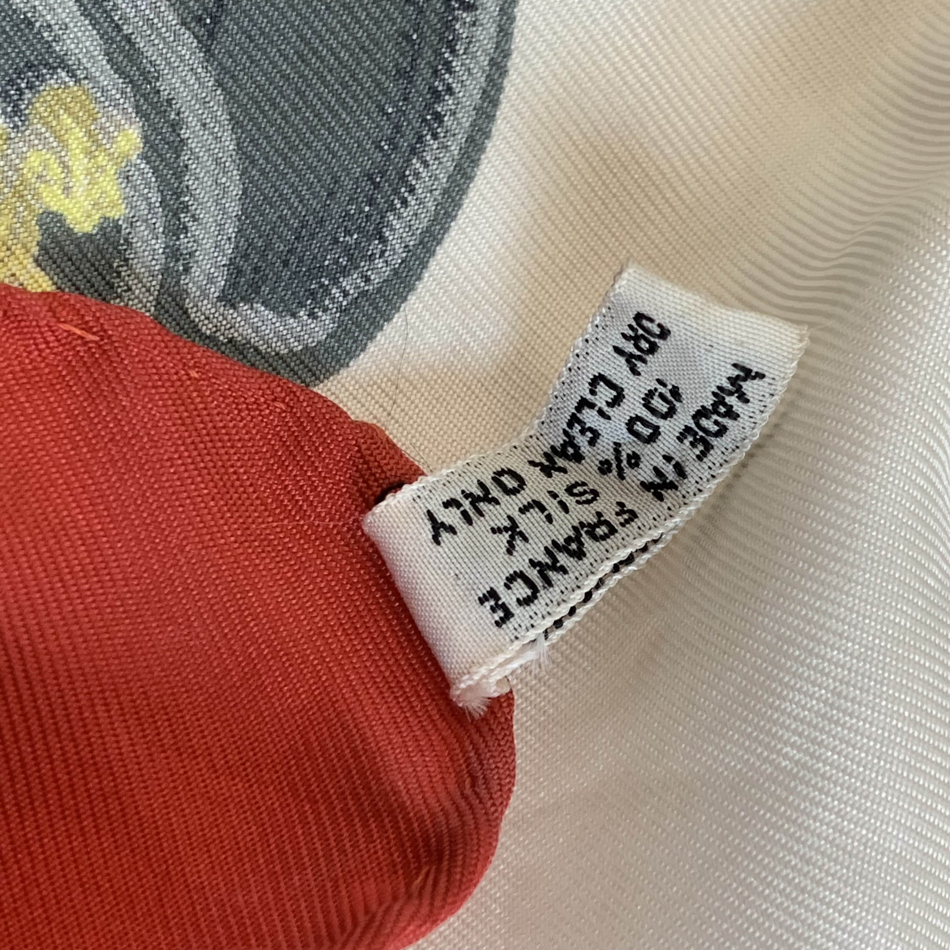 ✨Hermes婚禮金色馬車twilly Hermes Vintage Hermes Carre 90 “Brides de Gala” in Red Silk Scarf