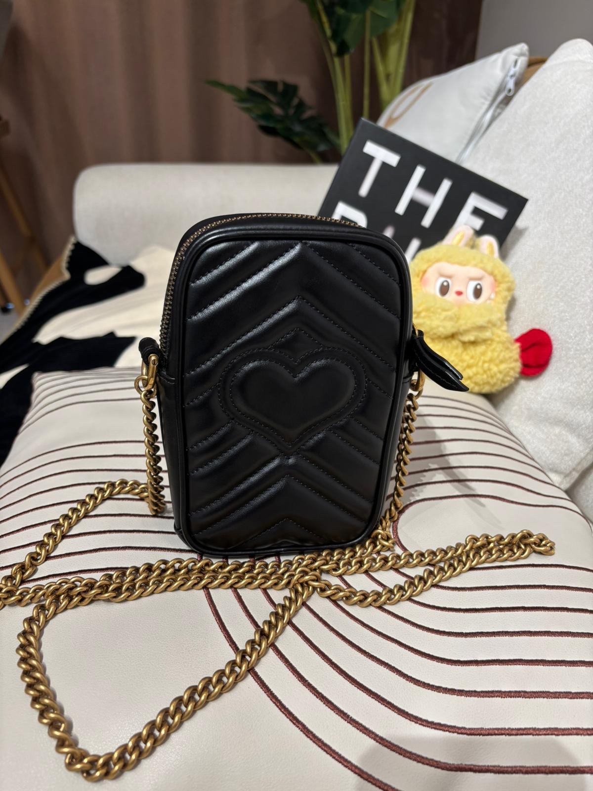 Gucci GG Marmont Vertical Phone Crossbody Bag 100%Authentic, 98%New ✅Booklet✅Dust bag