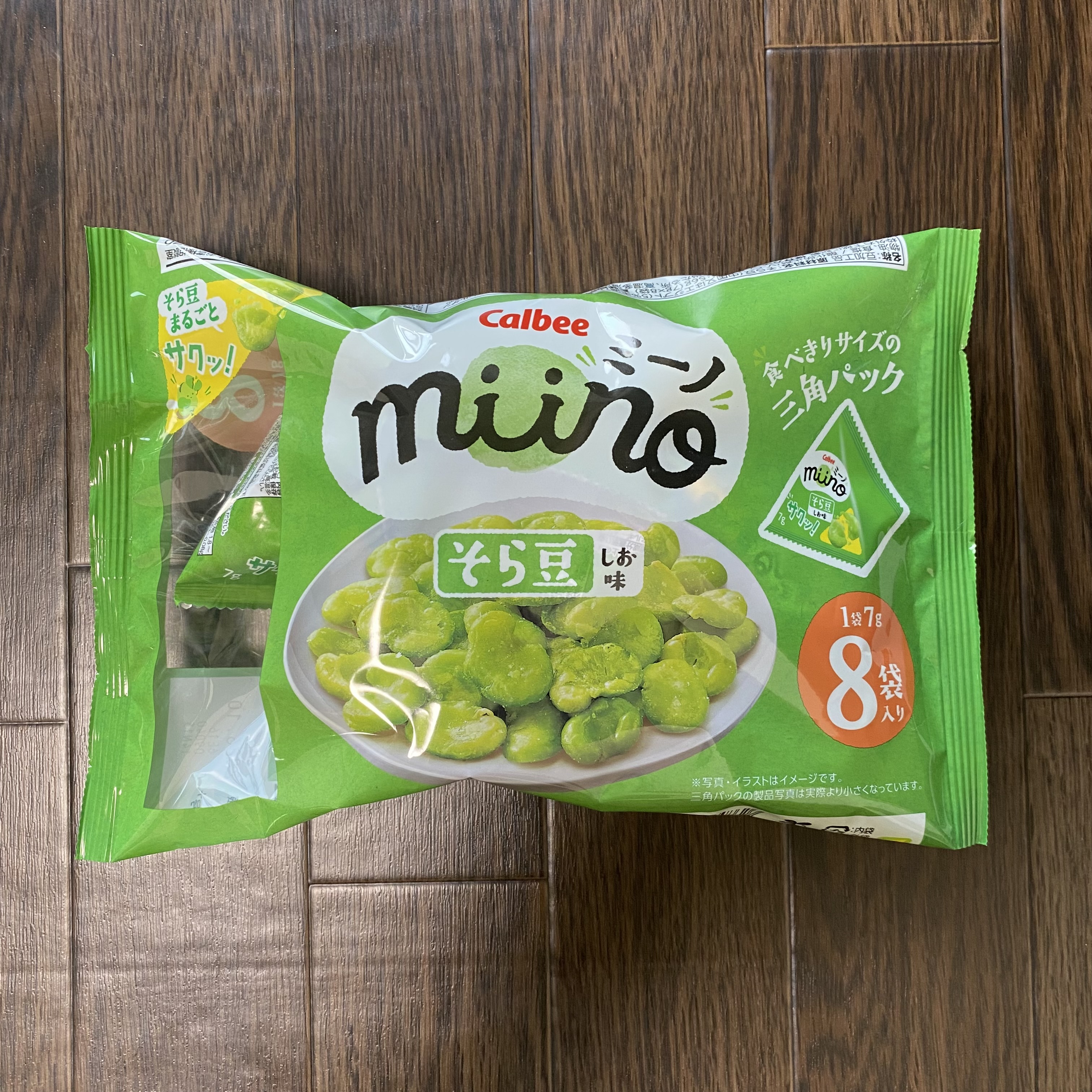 カルビーmiinoそら豆しお味三角パック56g（Calbee miino 鹽味蠶豆三角包）