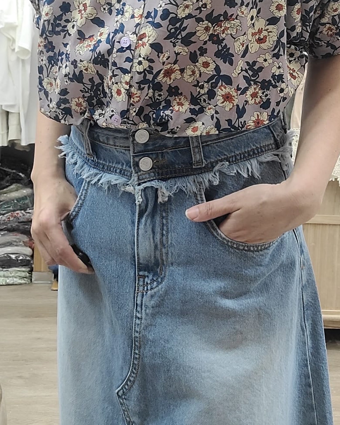 蘇蘇拼色牛仔裙(好修身👍🏼)