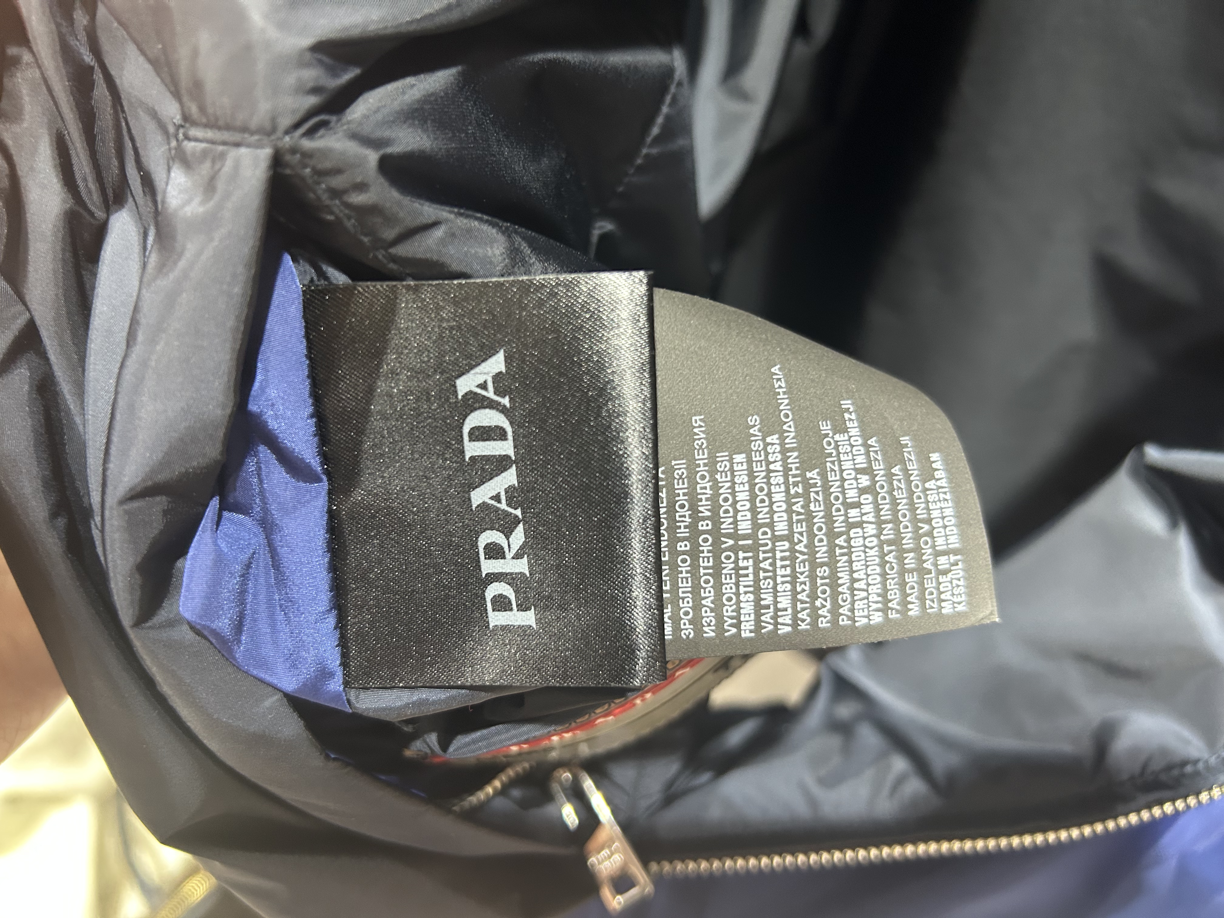 Prada Nylon outer 黑拼藍色 雙面風褸外套 Size: 54 100%Authentic, 99%New