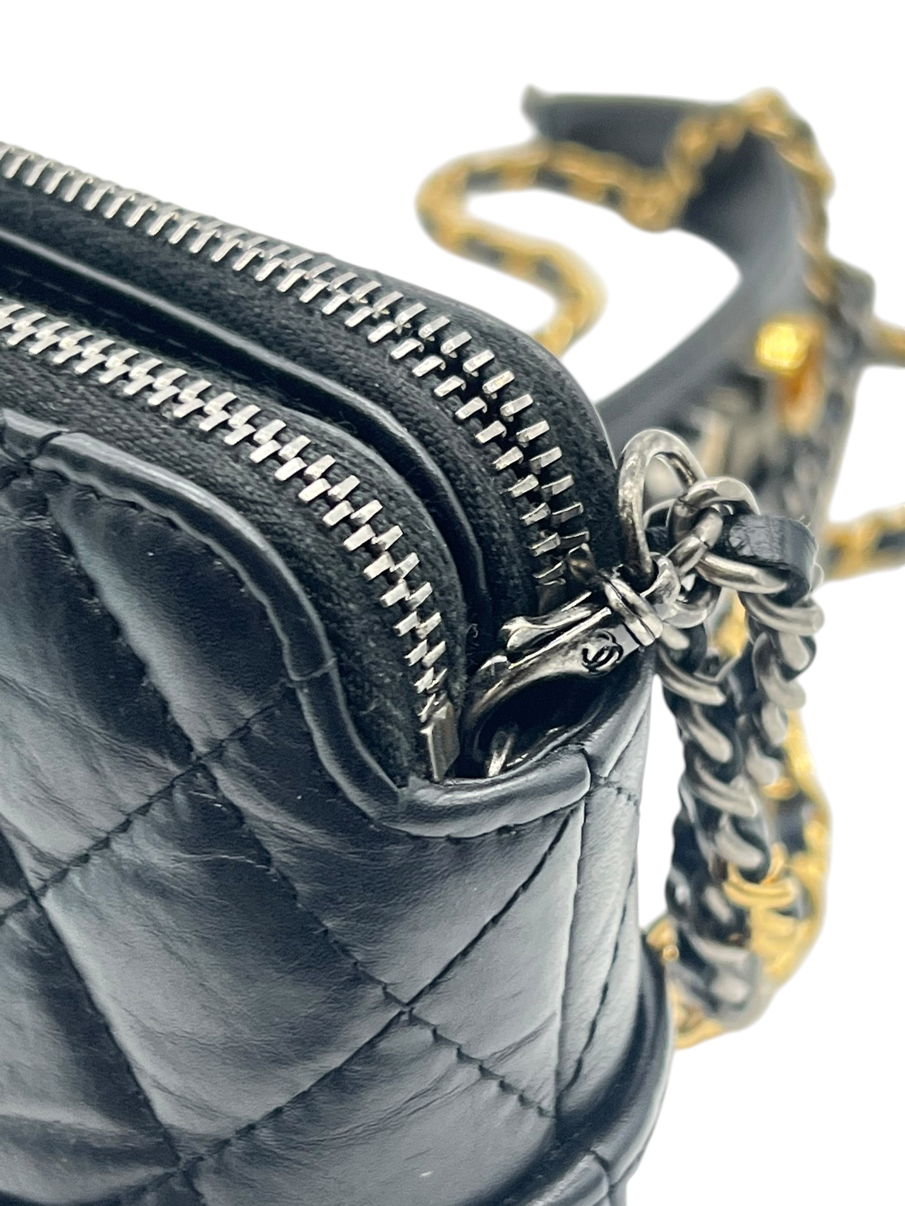 Pre-Owned CHANEL Gabrielle WOC Wallet On Chain Shoulder Bag / Product Code: 26061005