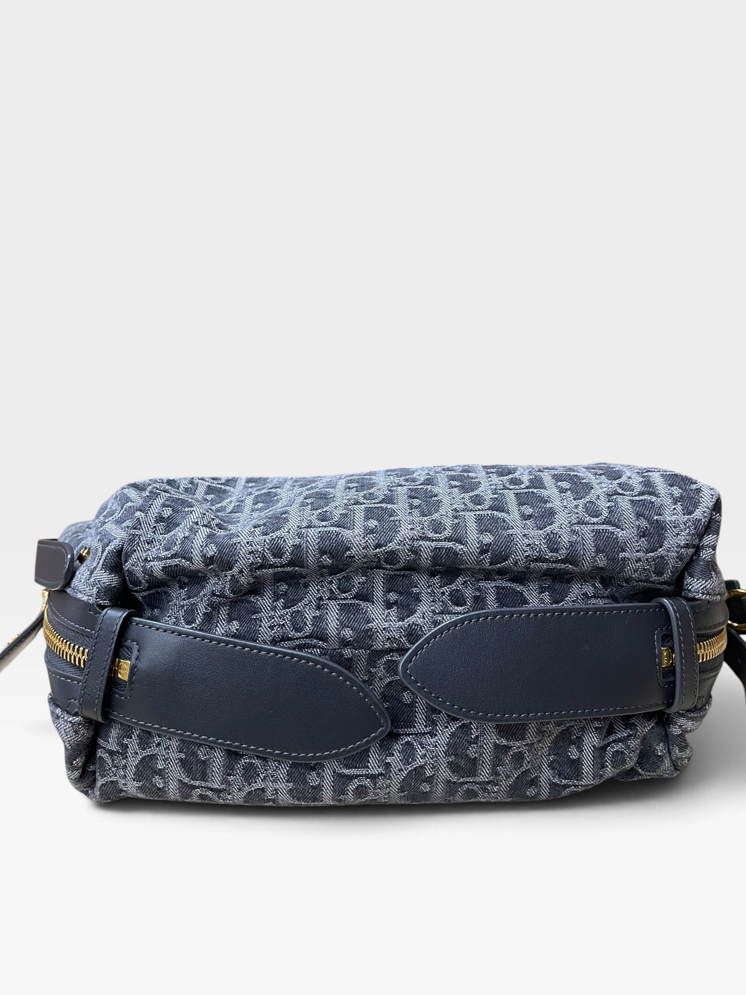 直播貨品 |  [1個-$100 2個-$300］I36