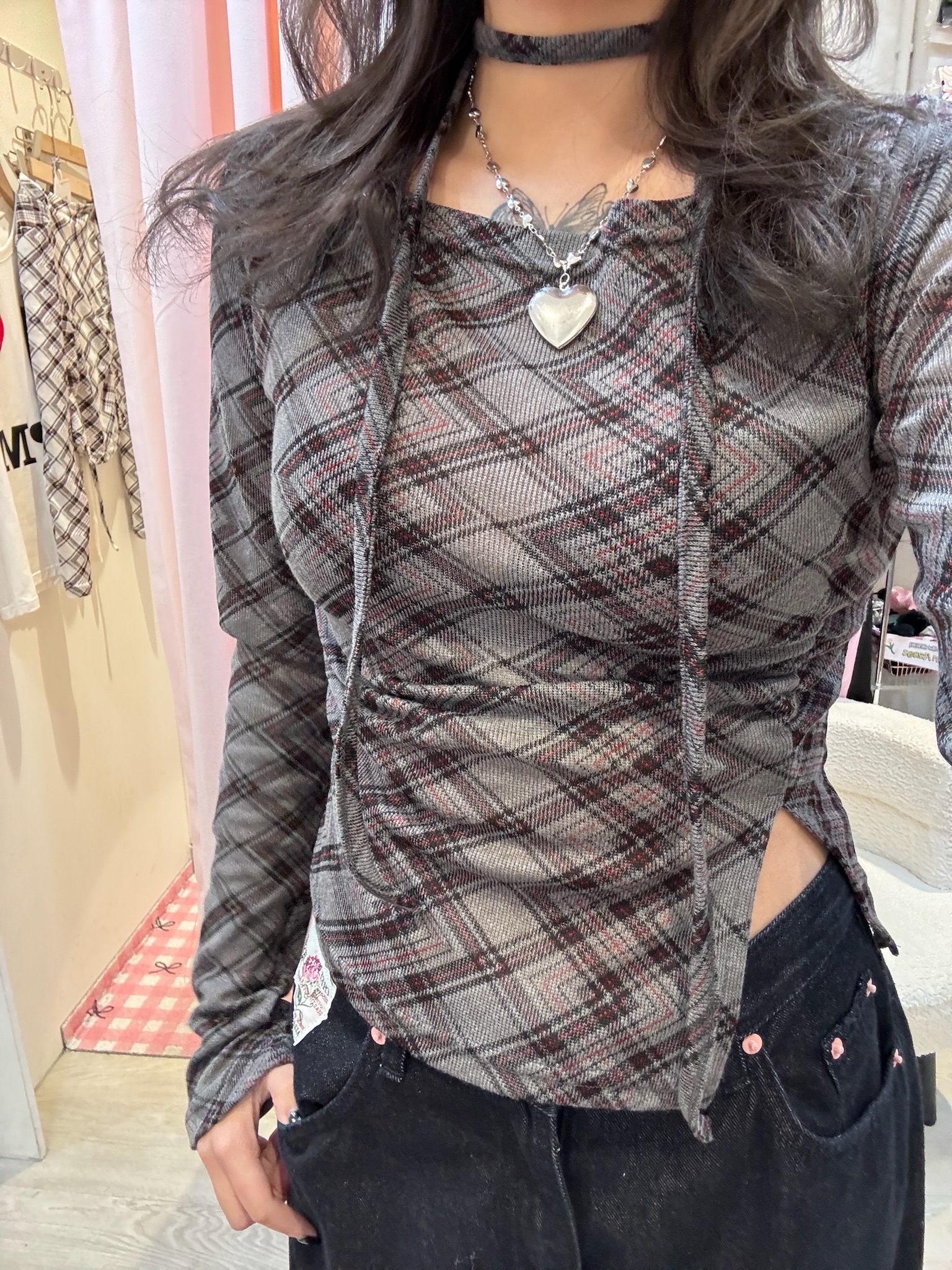 已售罄❌韓國設計感菱格top+掛頸繩