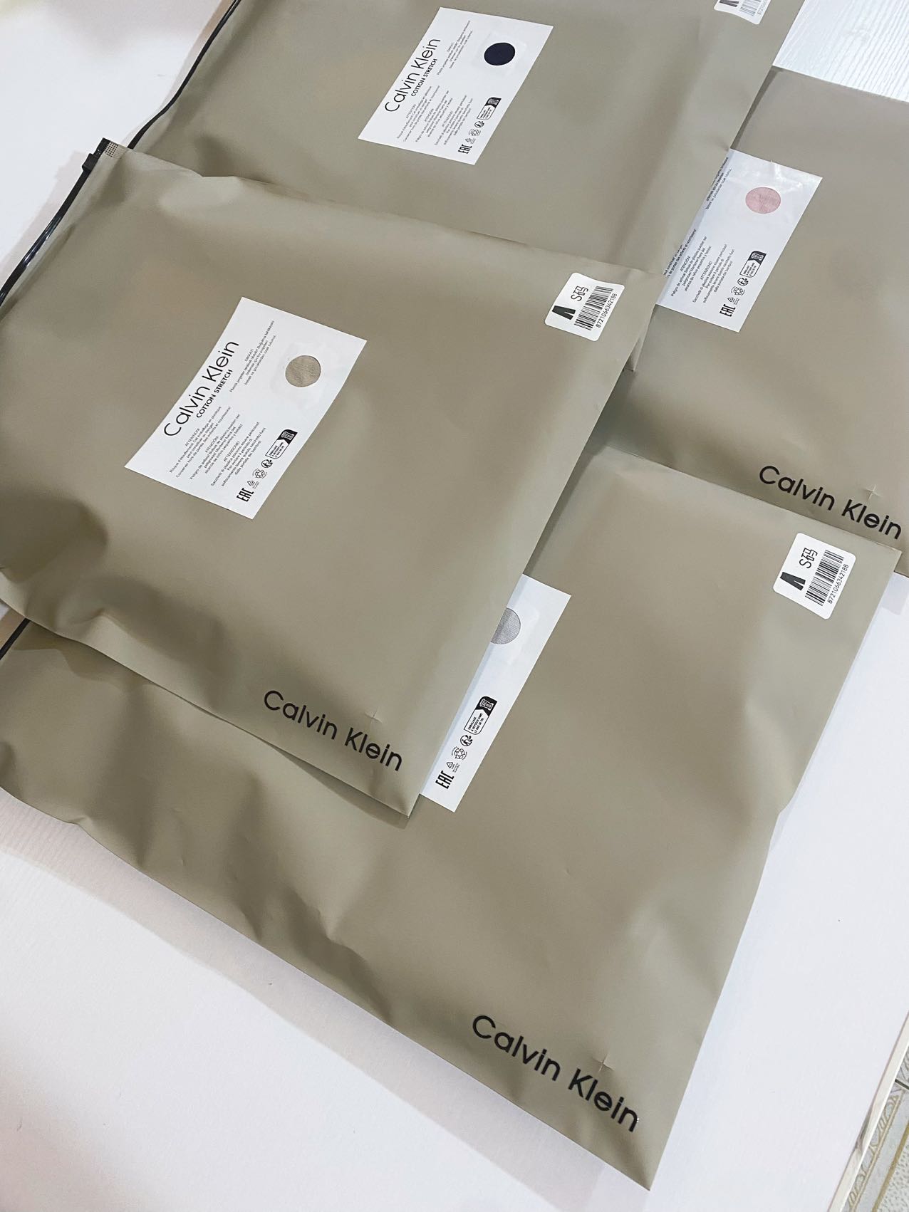 $188條。2條起$178條。✨ 廠單Calvin Klein亞麻闊腳褲 ✨