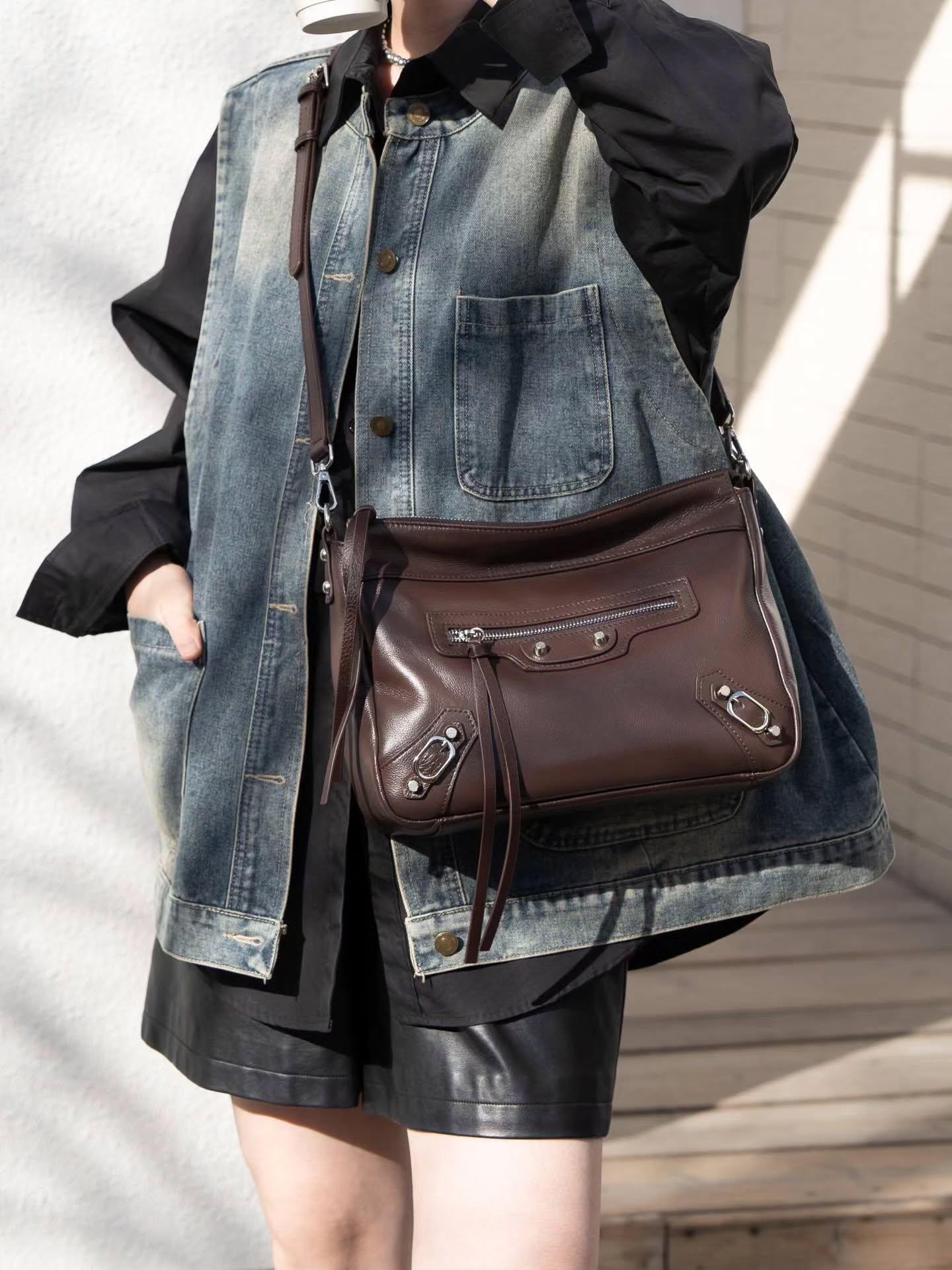 99-78# 🆕新款大号机车包 头层牛皮自然摔🇨🇳