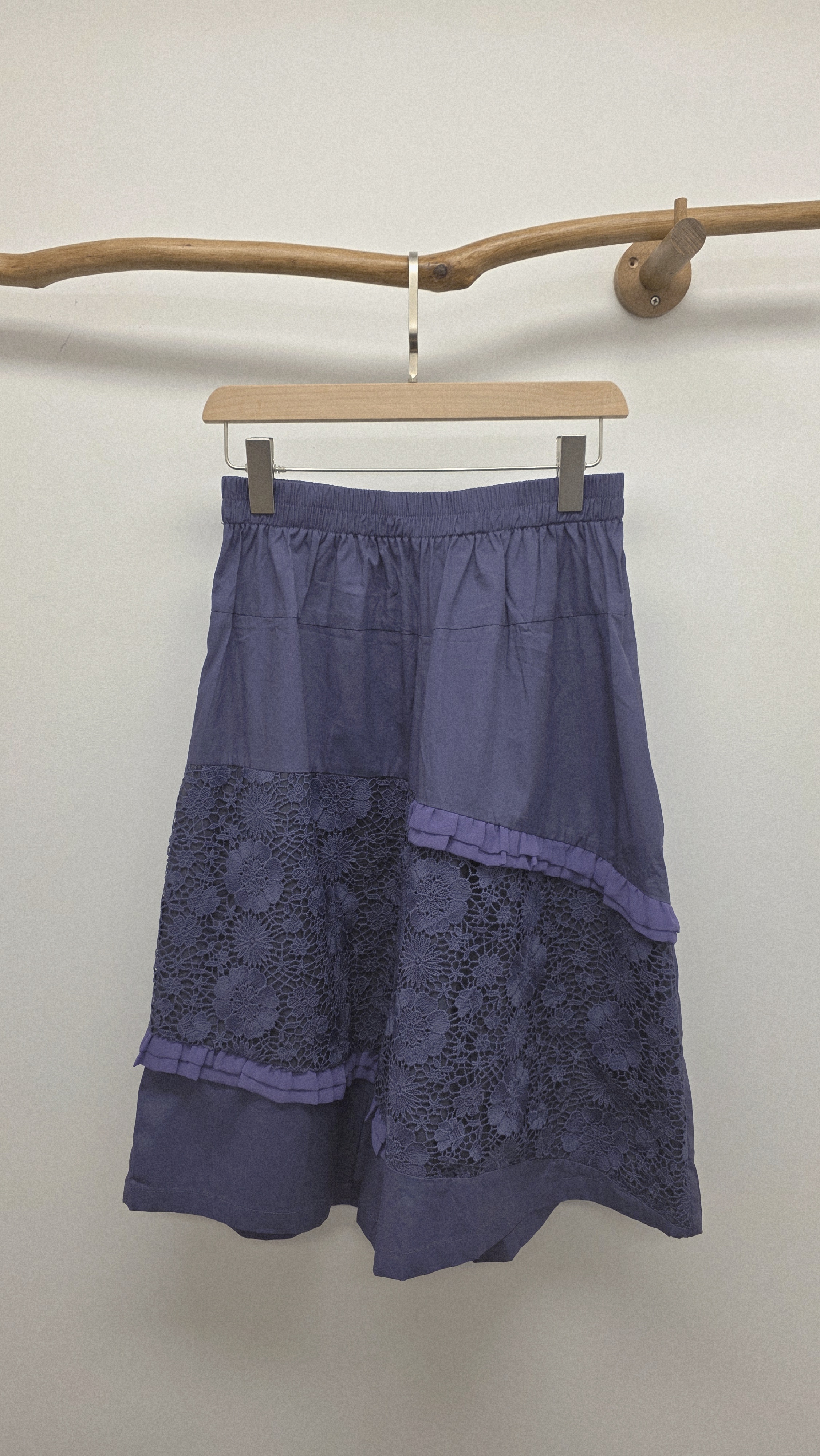 日牌紫拼鴛鴦通花喱士橡筋中長褲