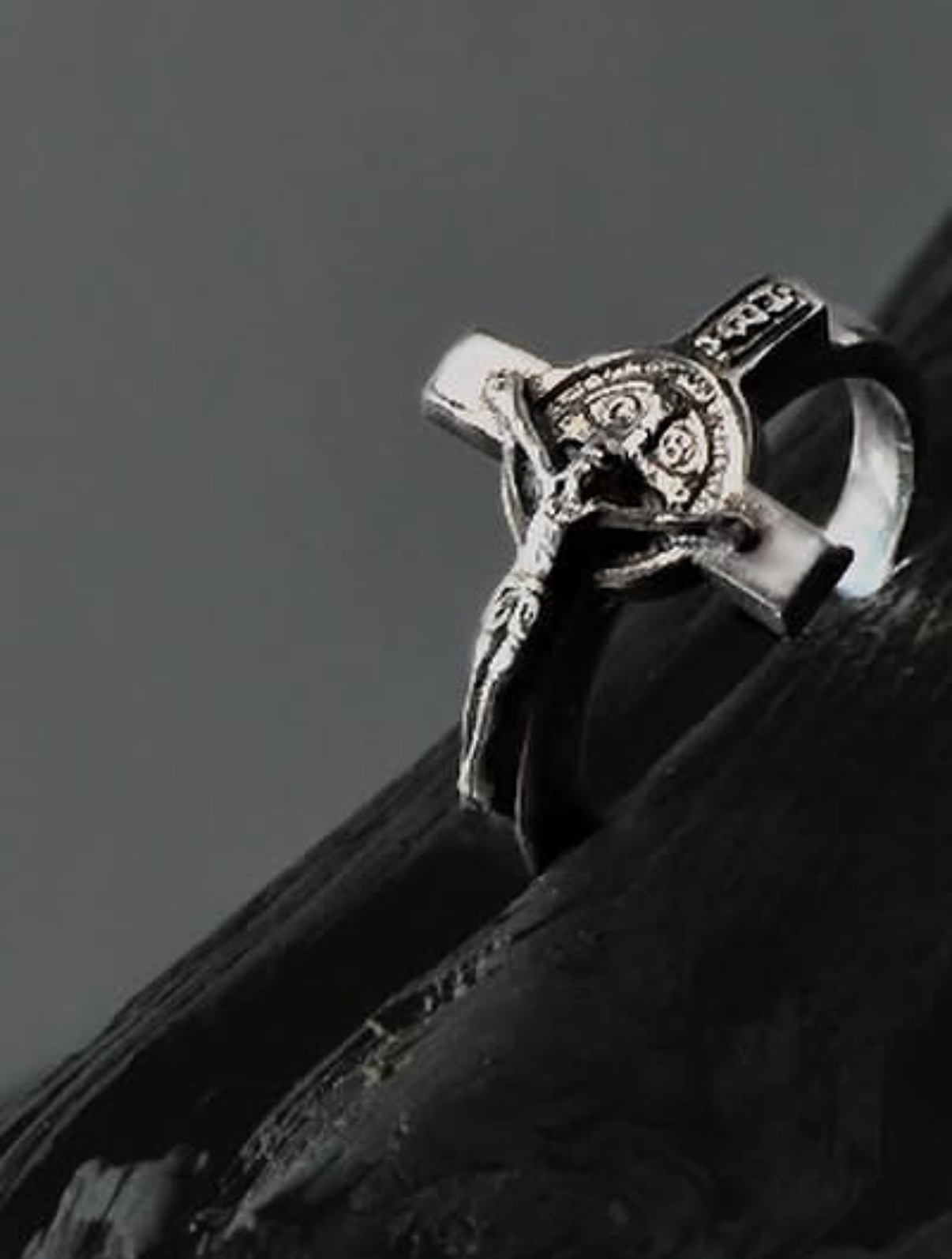 Rosh Jesus Ring