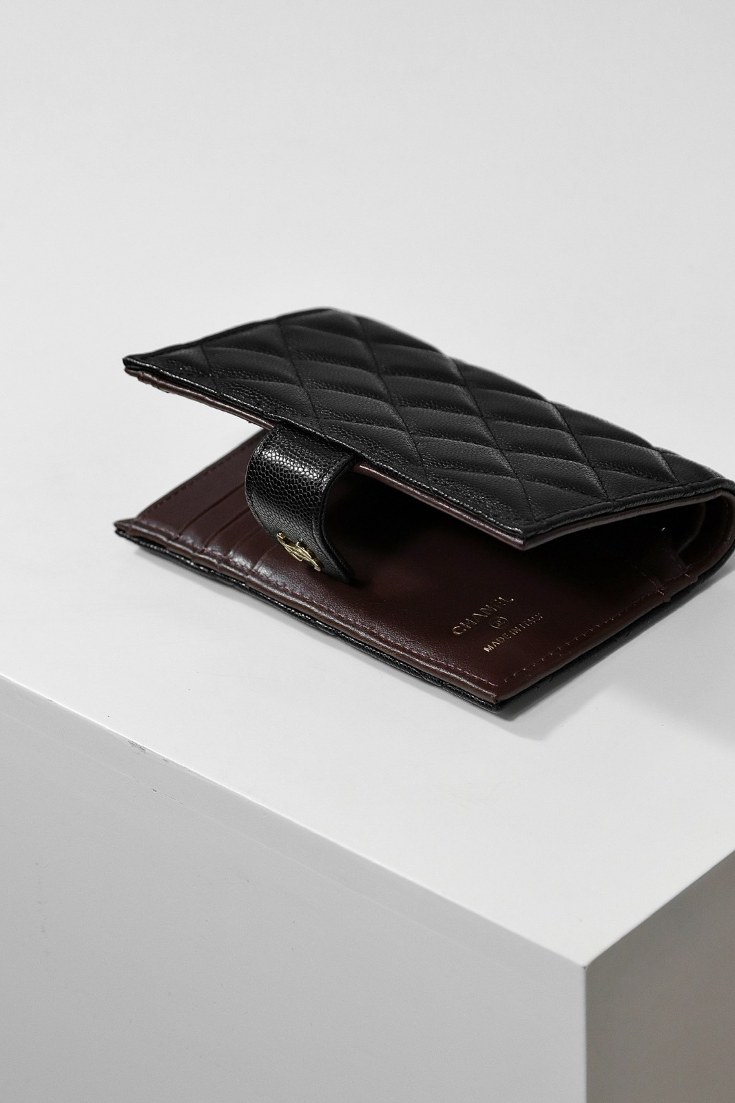 0427 CHA**NEL PASSPORT HOLDER 魚子醬牛皮護照夾銀包⭕正品級⭕6月中