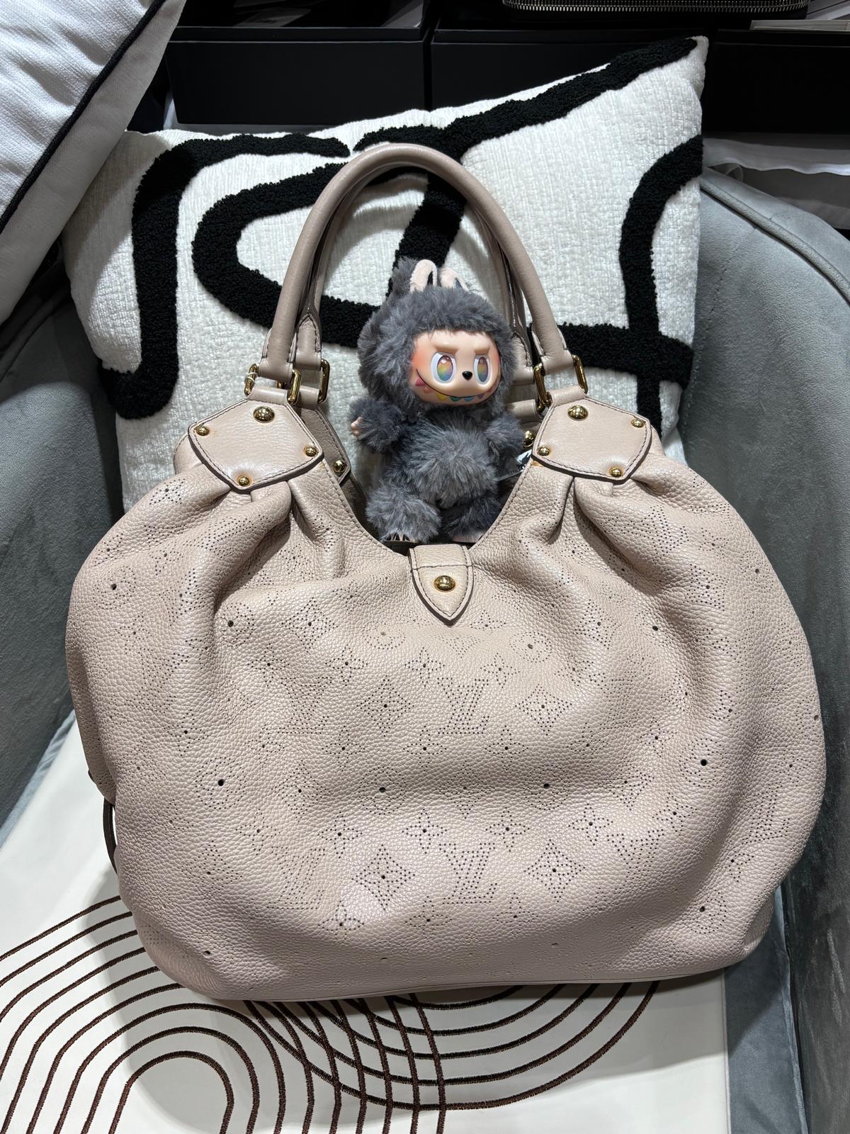 LV Mahina Hobo Bag M93979 100%Authentic, 95%New ✅Dust bag