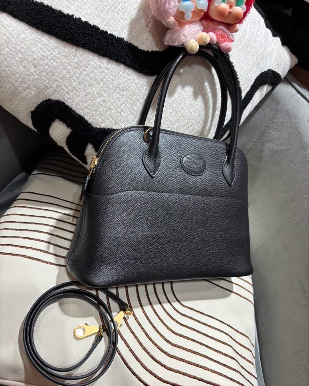Hermes bolide 27,黑色牛皮金扣 STAMP D  100%Authentic ,99%new ✅肩帶全新未使用✅dust bag✅box 
