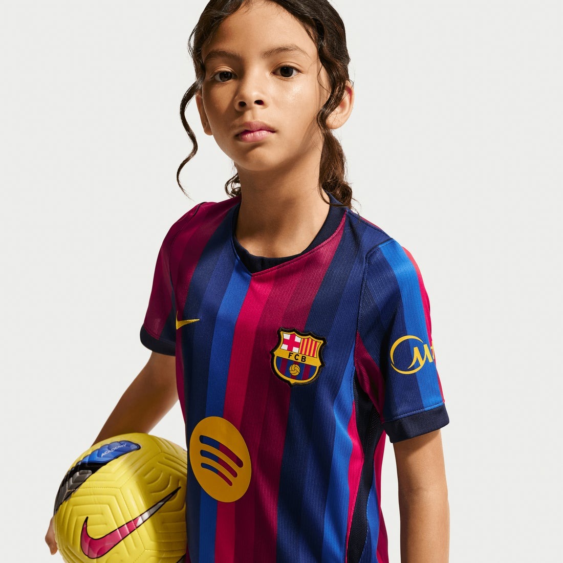 🏟️ 六色漸變 Nike Barcelona 巴塞羅拿 2026-27 主場童裝球迷版球衣 (可加印字章) II1624