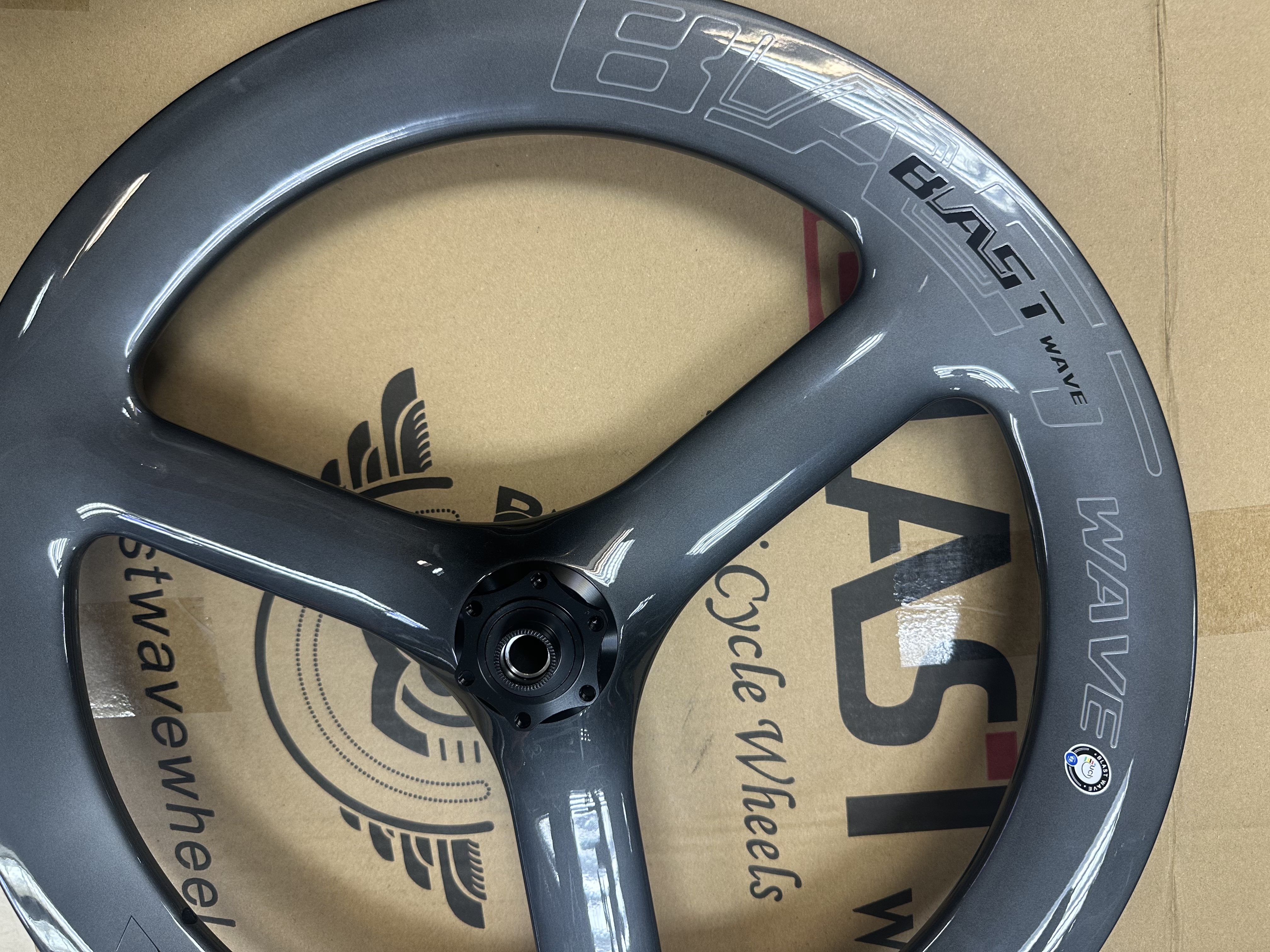 Java Neo 406 20”Blast wave 碳纖維專用輪框