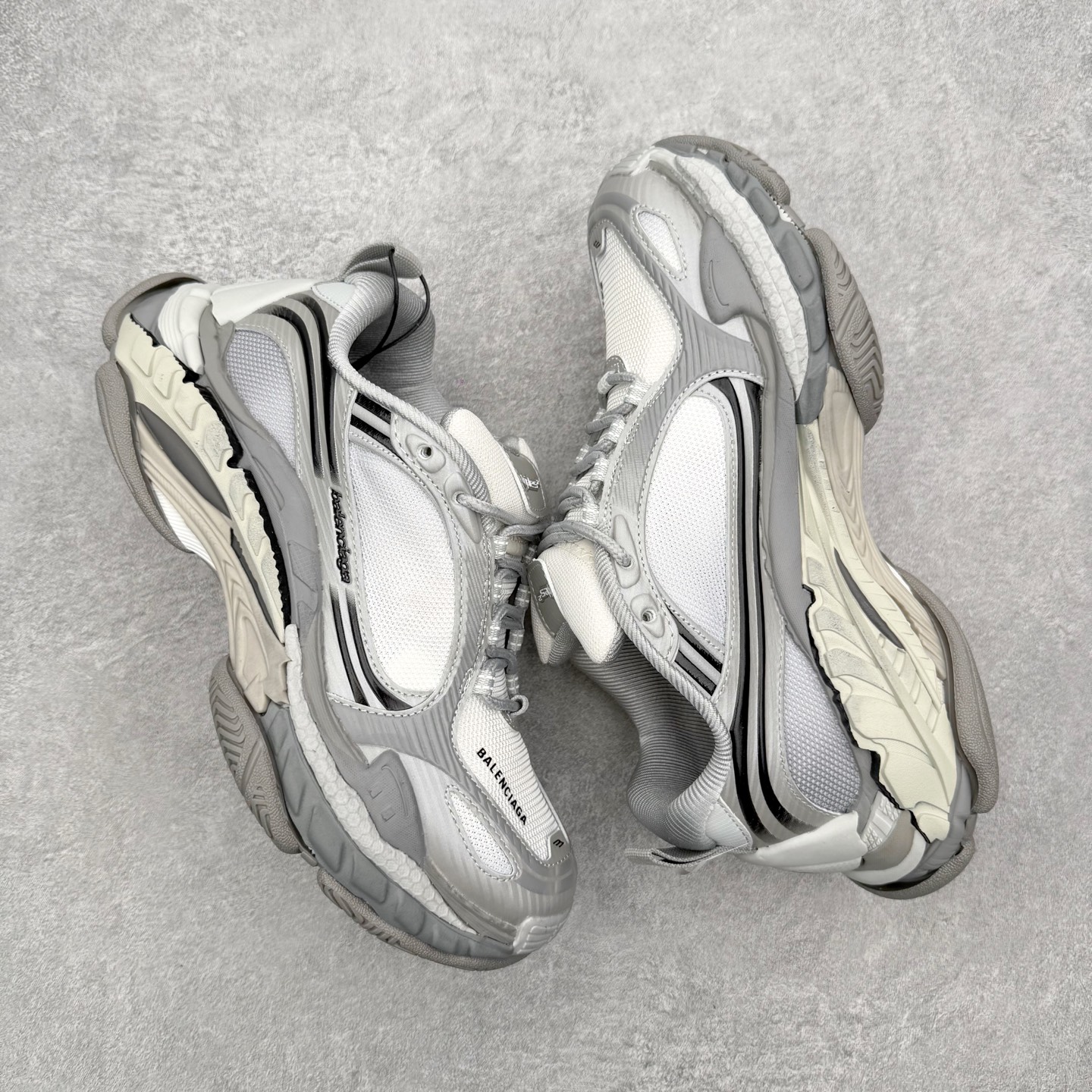 Balenciaga Triple S.2 Gradient 