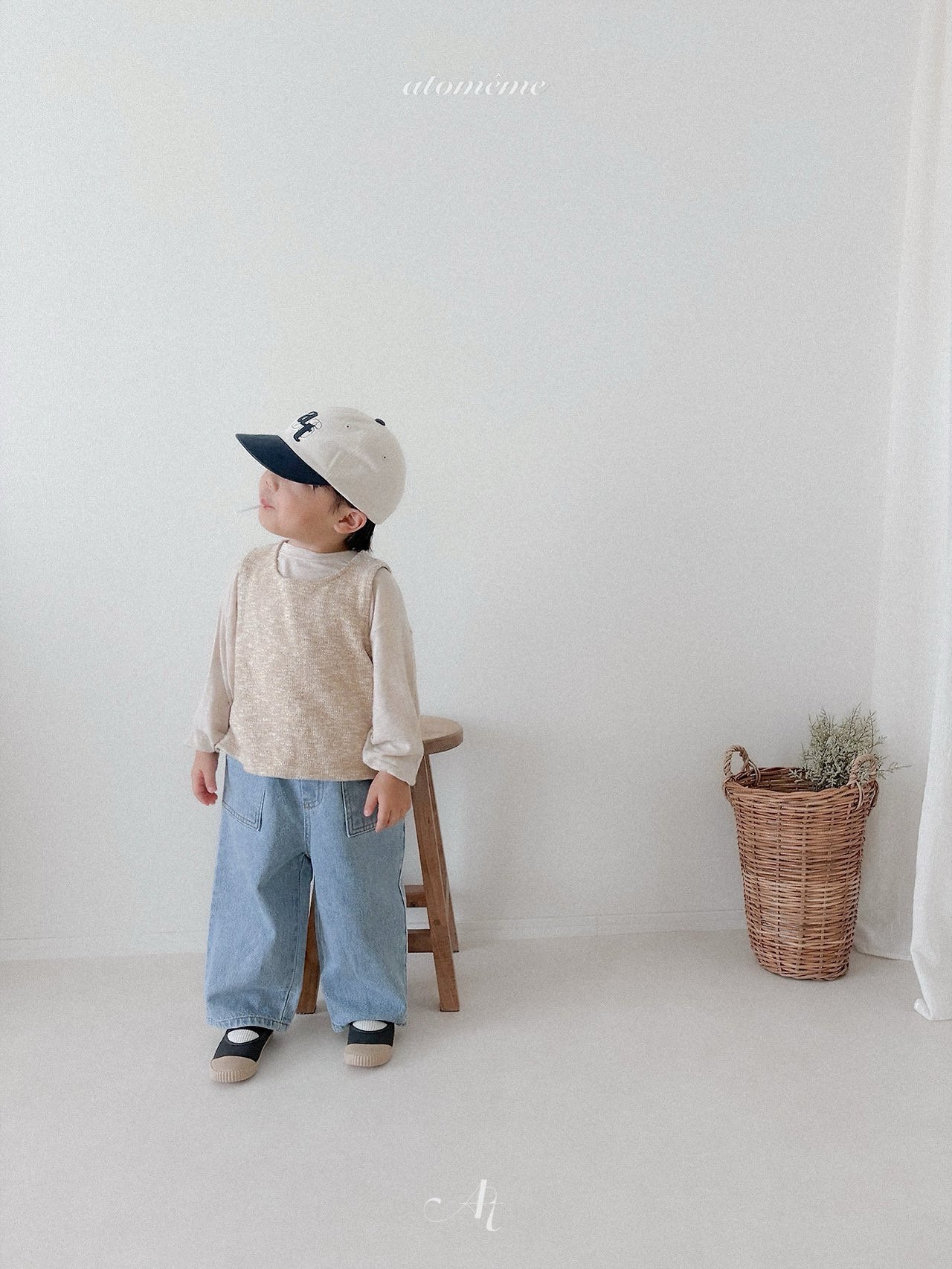 Atomeme | Nut wool vest