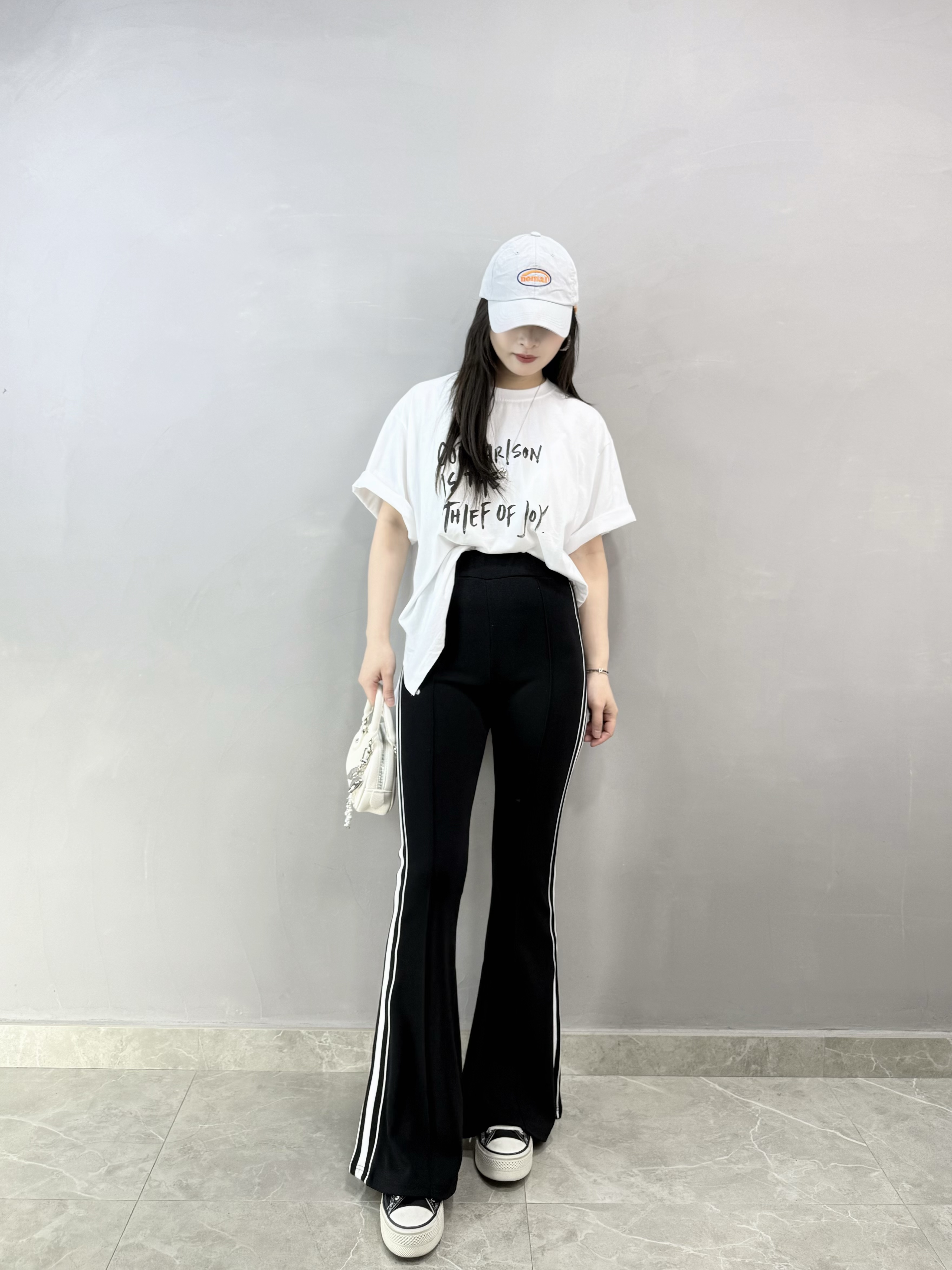 K61 側開叉英文字Tee