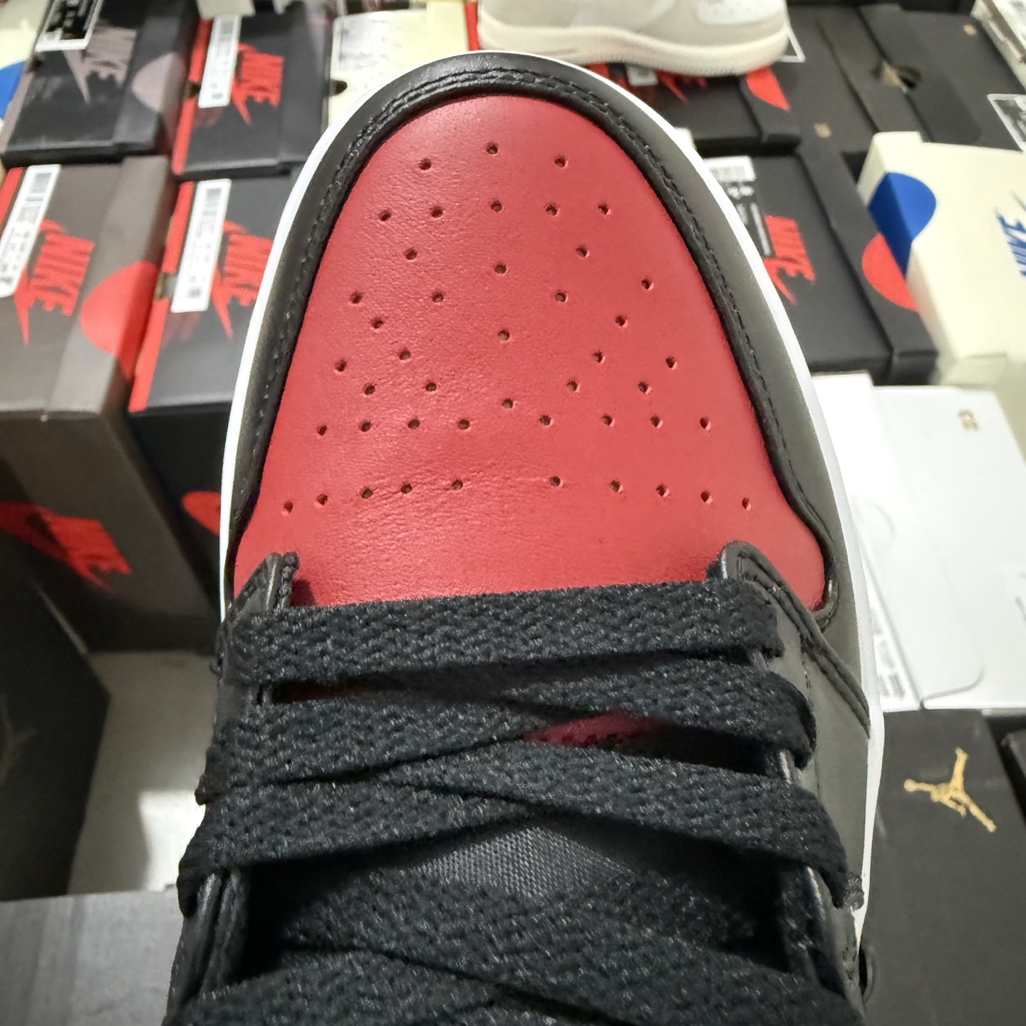 Nike Air Jordan 1 Low "Bred Toe" 553558-612