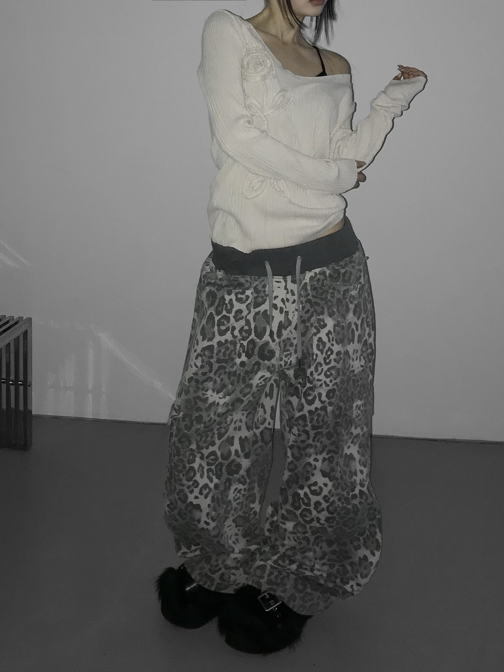 Leopard Print Wide-leg Cargo Pants