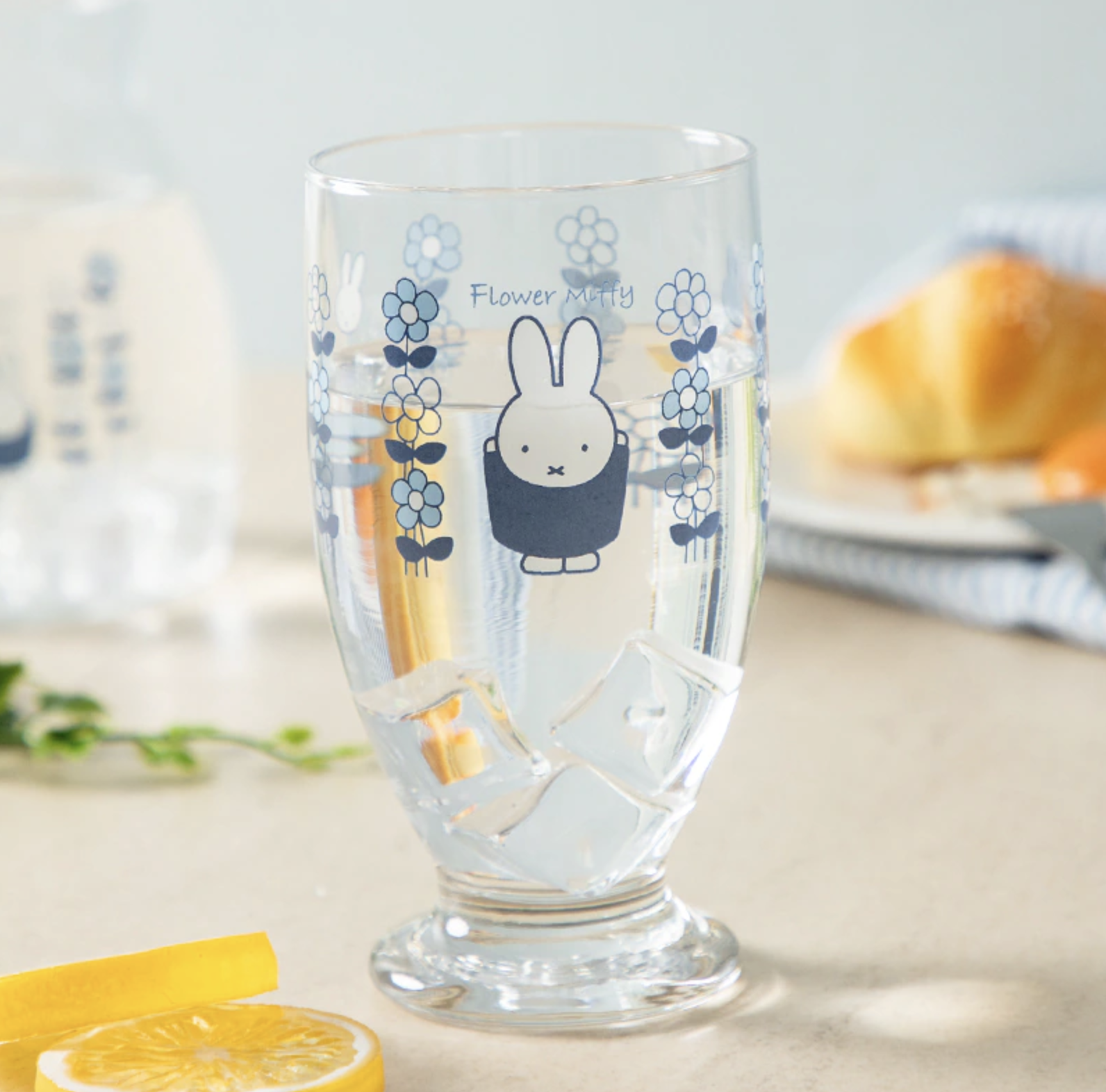 🐰Pre Order  - miffy 藍花玻璃杯 /玻璃瓶  ( 📦 第一批 大約4月底 ～ 5月中到貨, 若遇到缺貨或其它因素貨期會延遲 ）