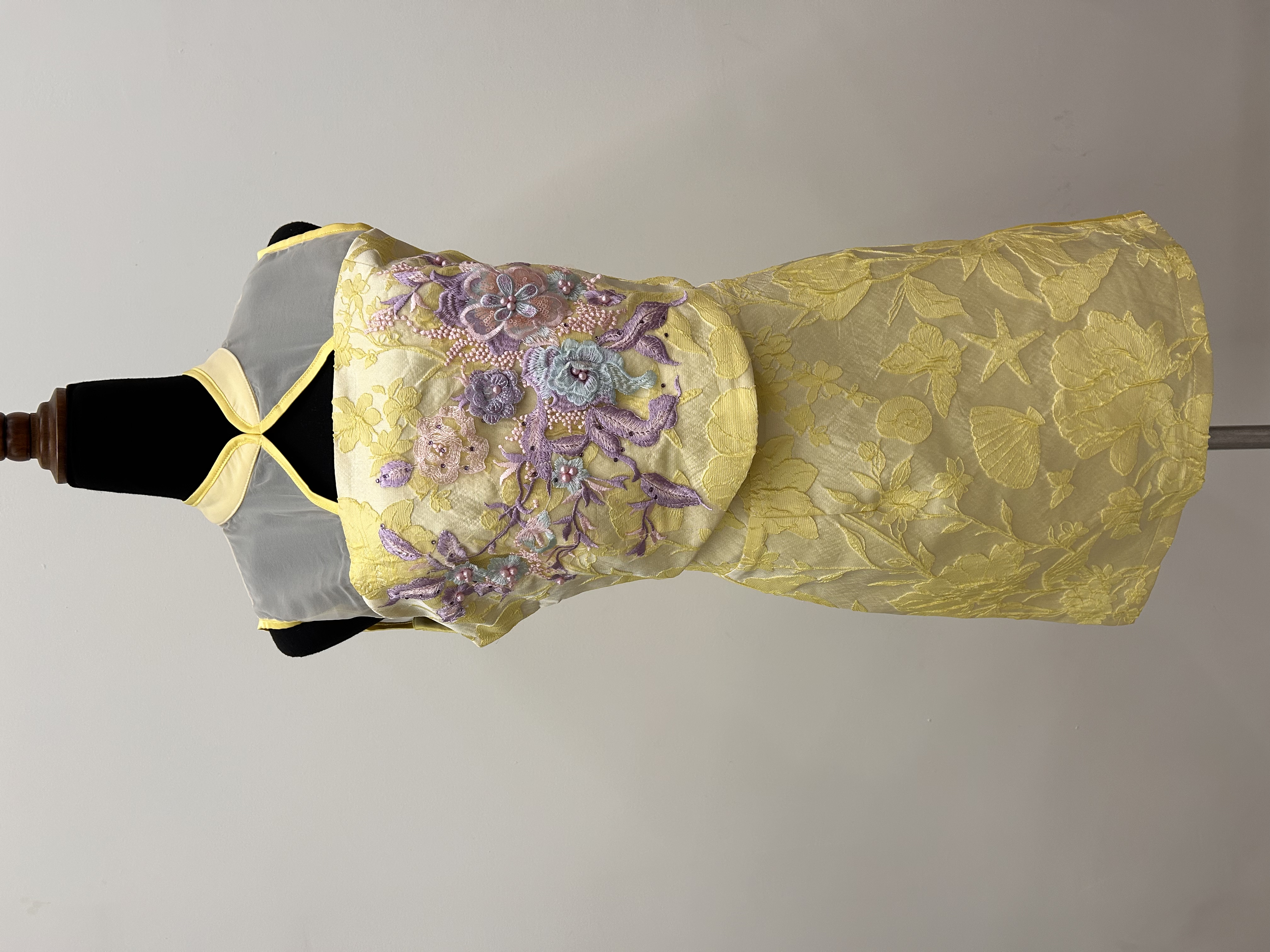 585.WB Lace Sleeveless Top + Skirt