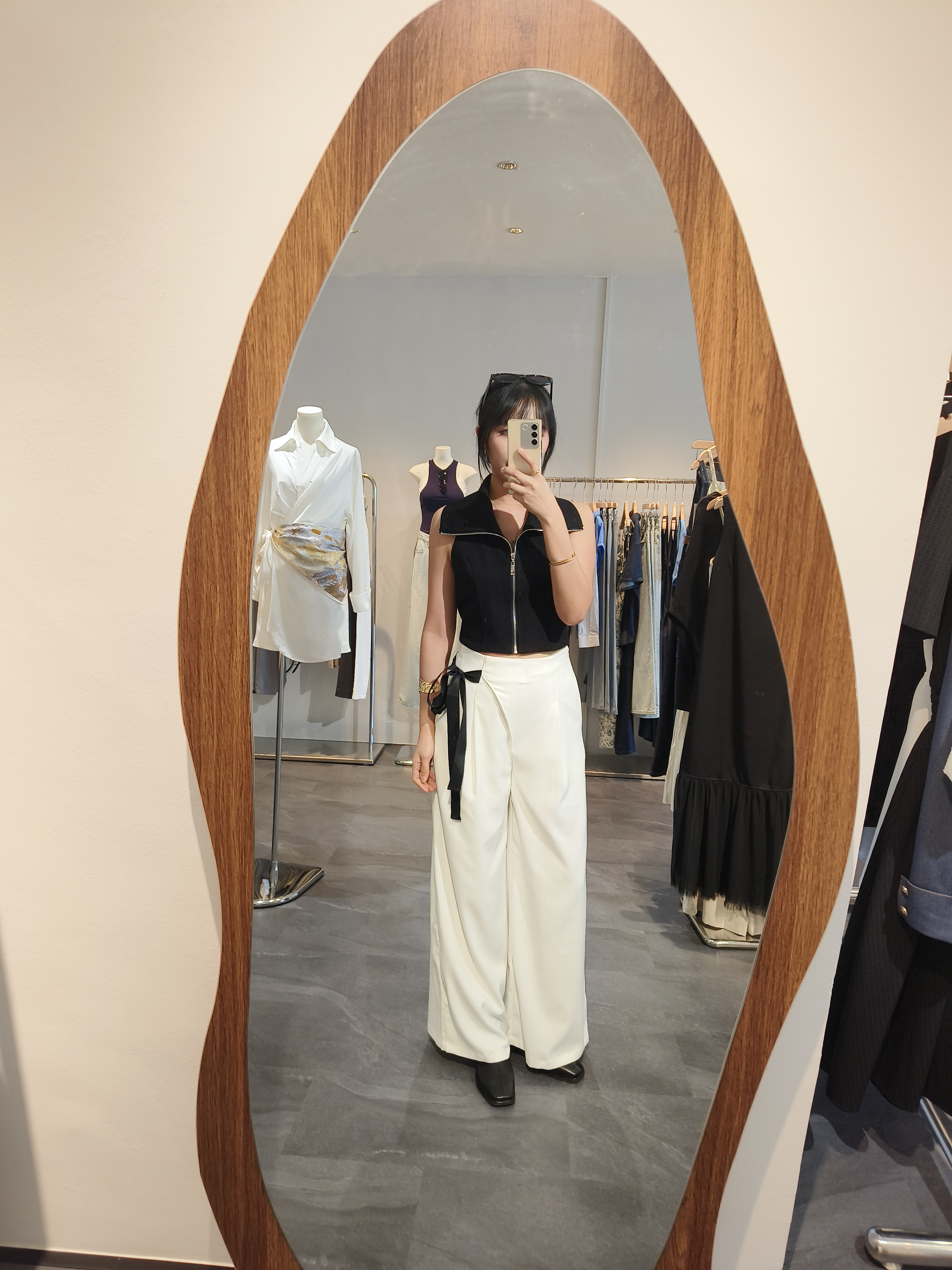 侧边绑带米白长裤 Side Tie Trousers