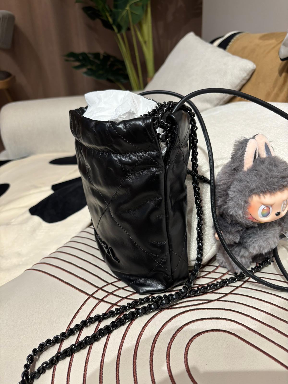 Chanel 22 Mini So Black Calfskin 100%Authentic, 98%New ✅收據副本✅晶片✅Dust bag✅Box