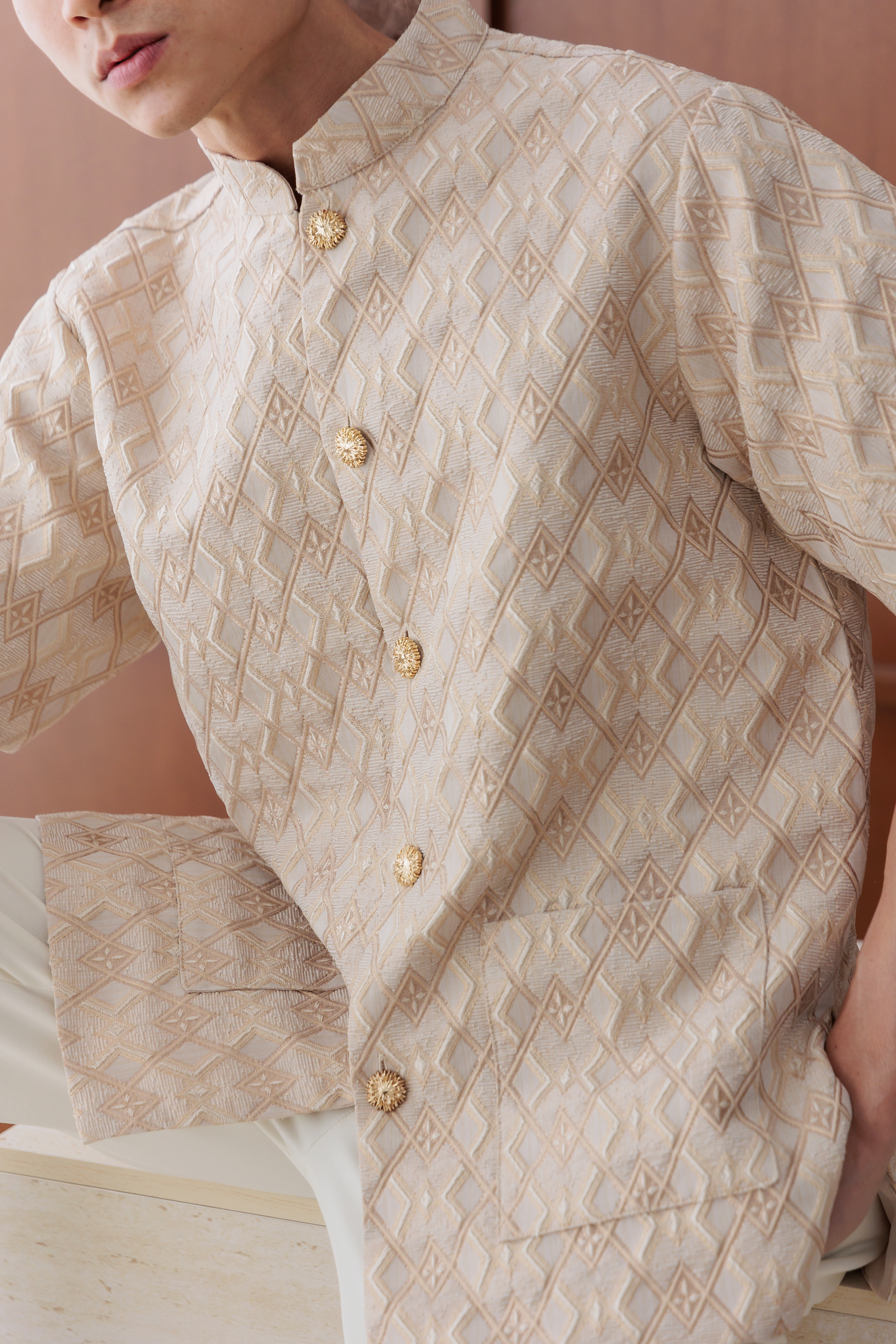【Pre- Order】Gilded Prosperity Ivory Elite Shirt   鎏金聚瑞 IW002