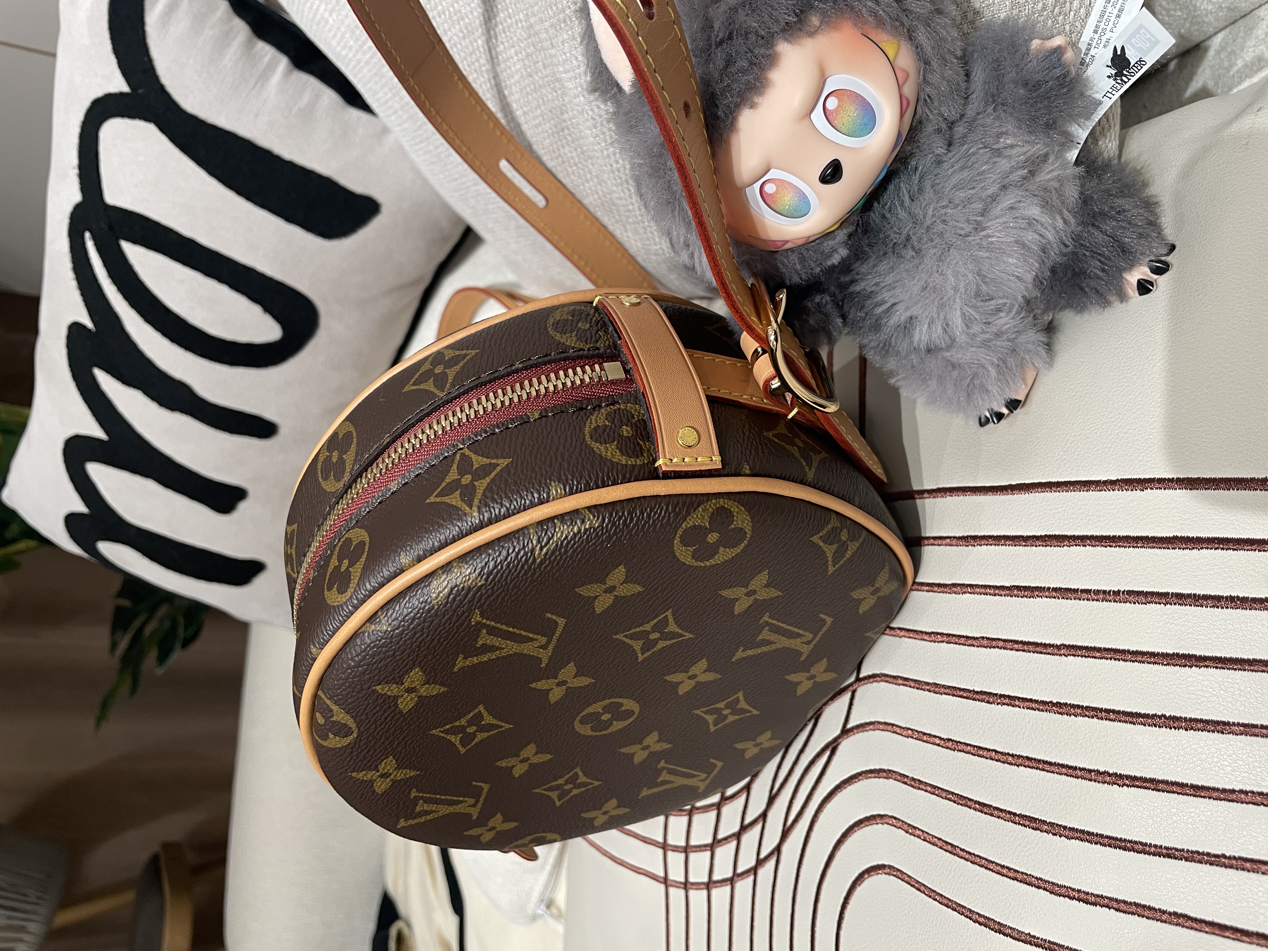 LV Boite Chapeau Souple Monogram 100%Authentic, 98%New ✅Dust bag