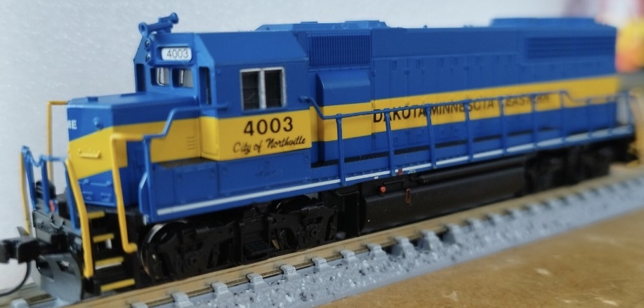 Atlas N比例 Atlas N' EMD GP40 Dakota, Minnesota & Eastern #4003 New in the box