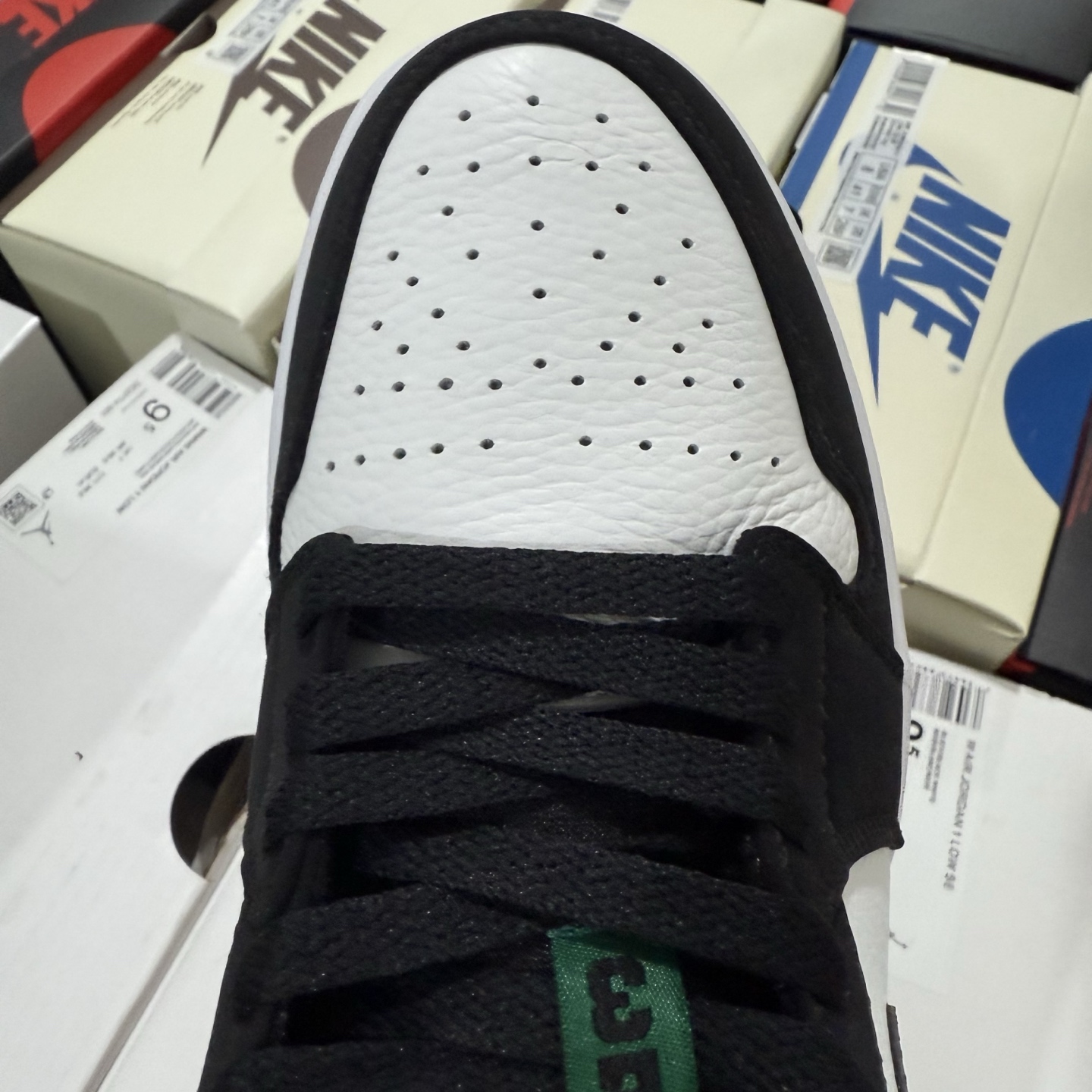 Nike Air Jordan 1 Low 553558-113