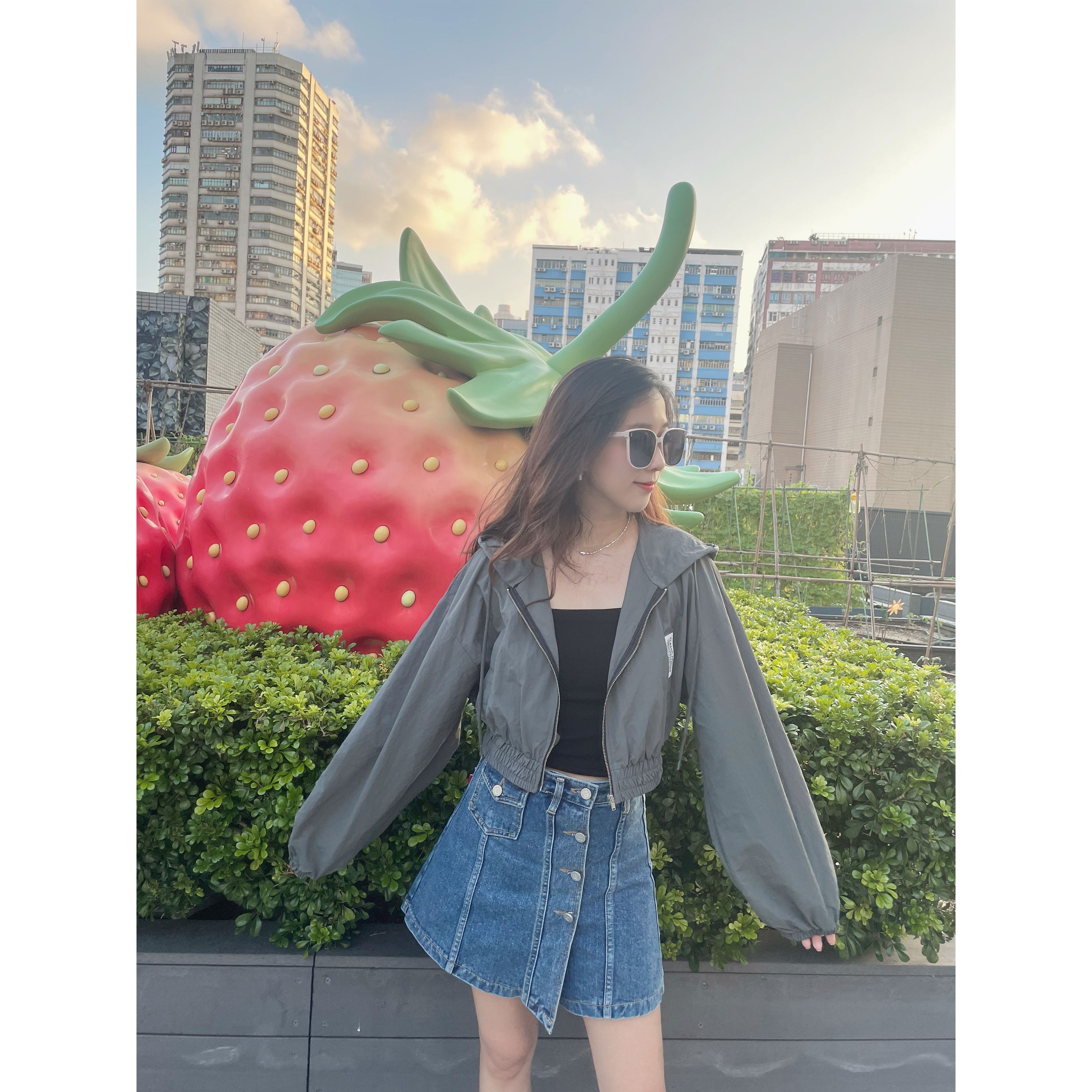 特價背面束短身風褸