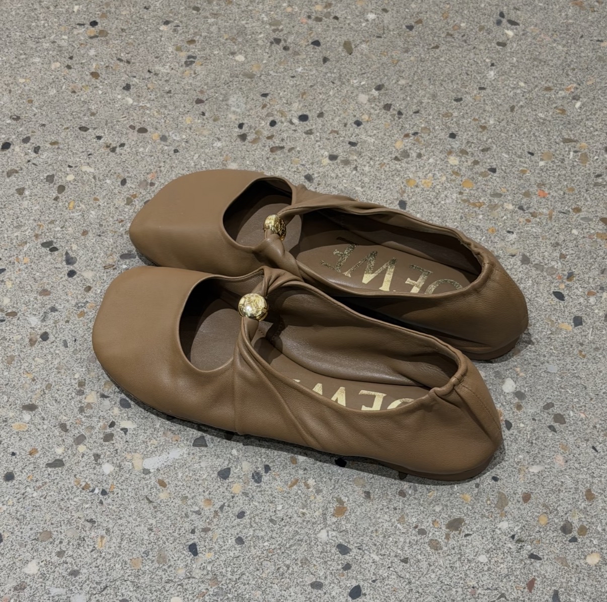 限時優惠✨訂貨📮Loewe 小金鈕芭蕾舞鞋 Size 36/37/38/39/40