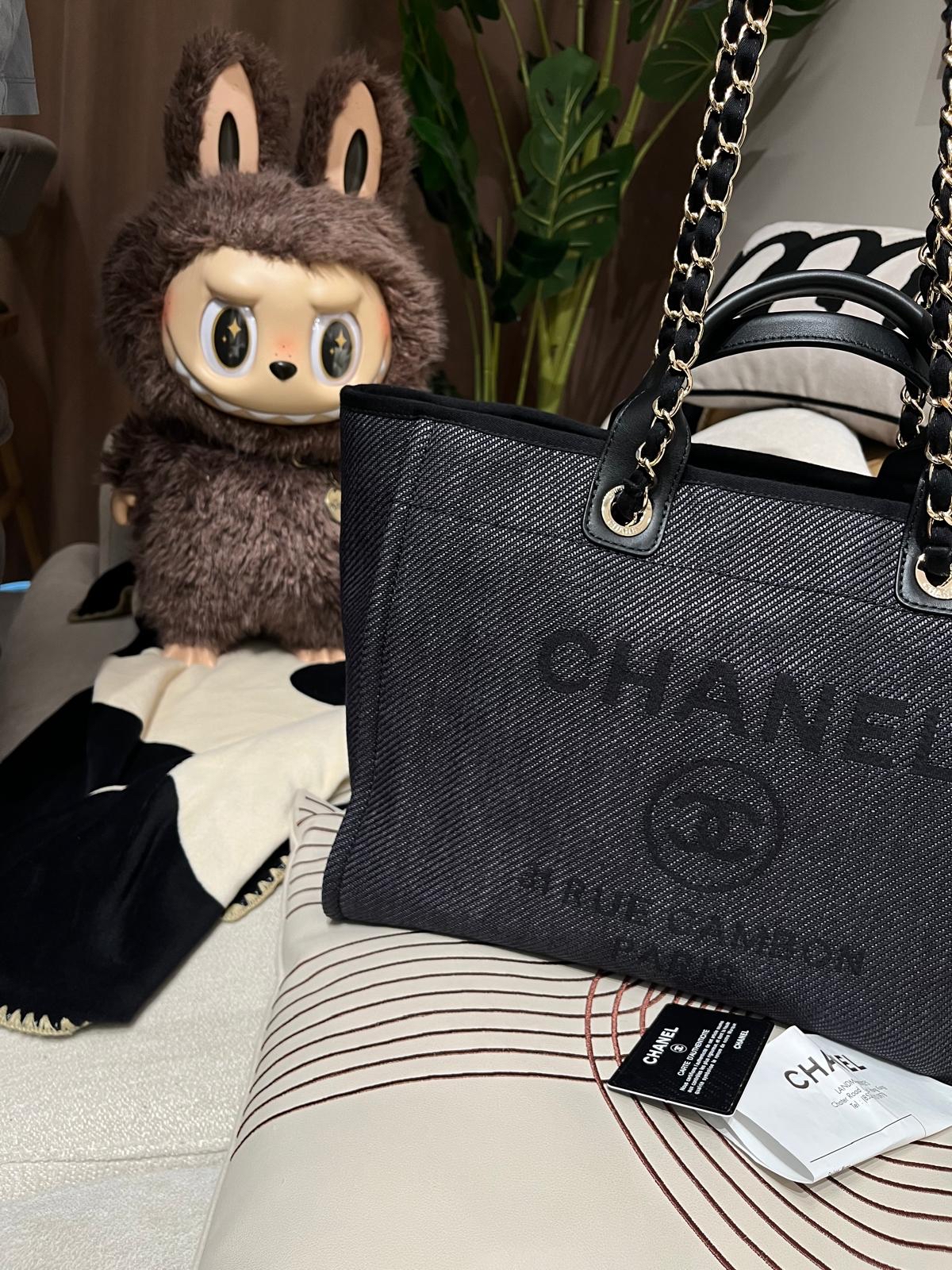 Chanel Deauville tote bag  100%Authentic, 98%new ✅香港專門店收據✅card✅dust bag✅box