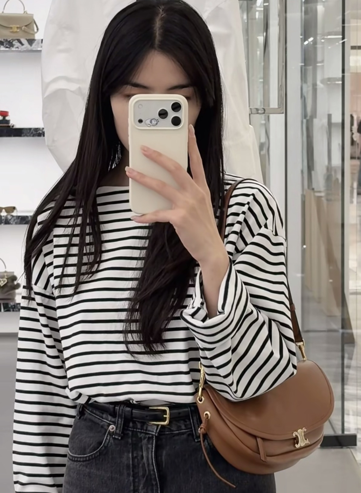訂貨🍒Celine Little Halfmoon Bag Tan Size 25x13x5cm