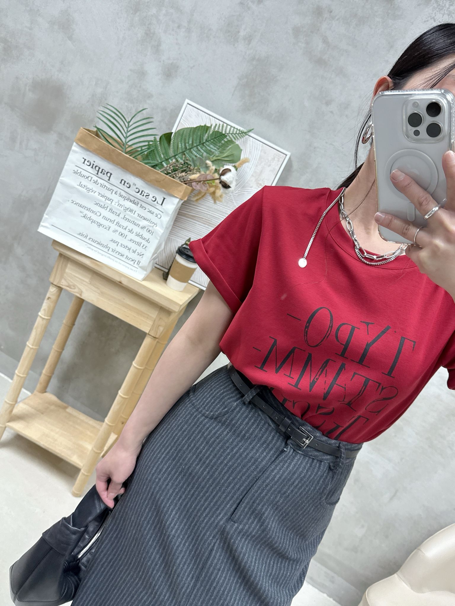 B08 褶袖英文字Tee