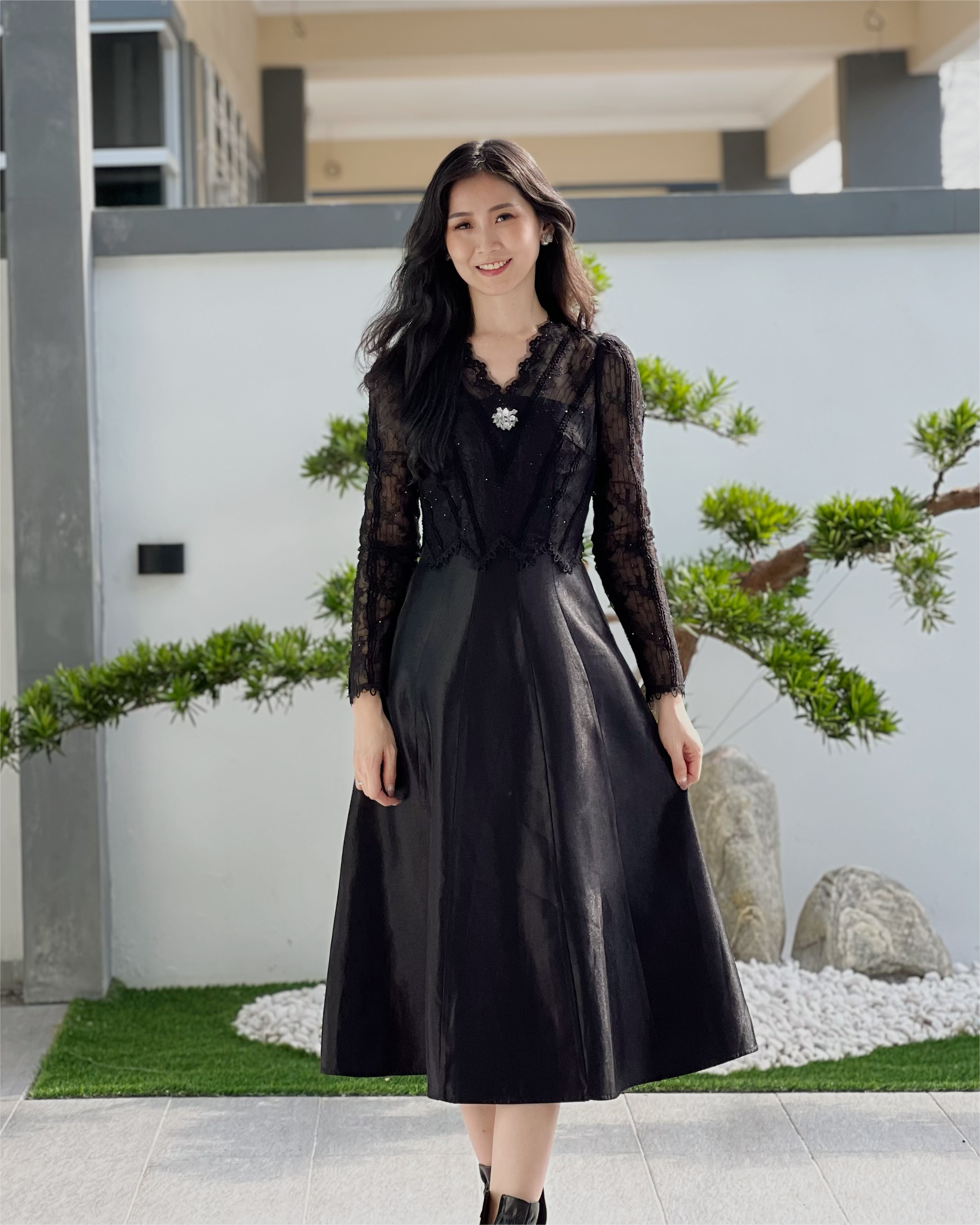 5085 Genevieve Lace Midi Dress 