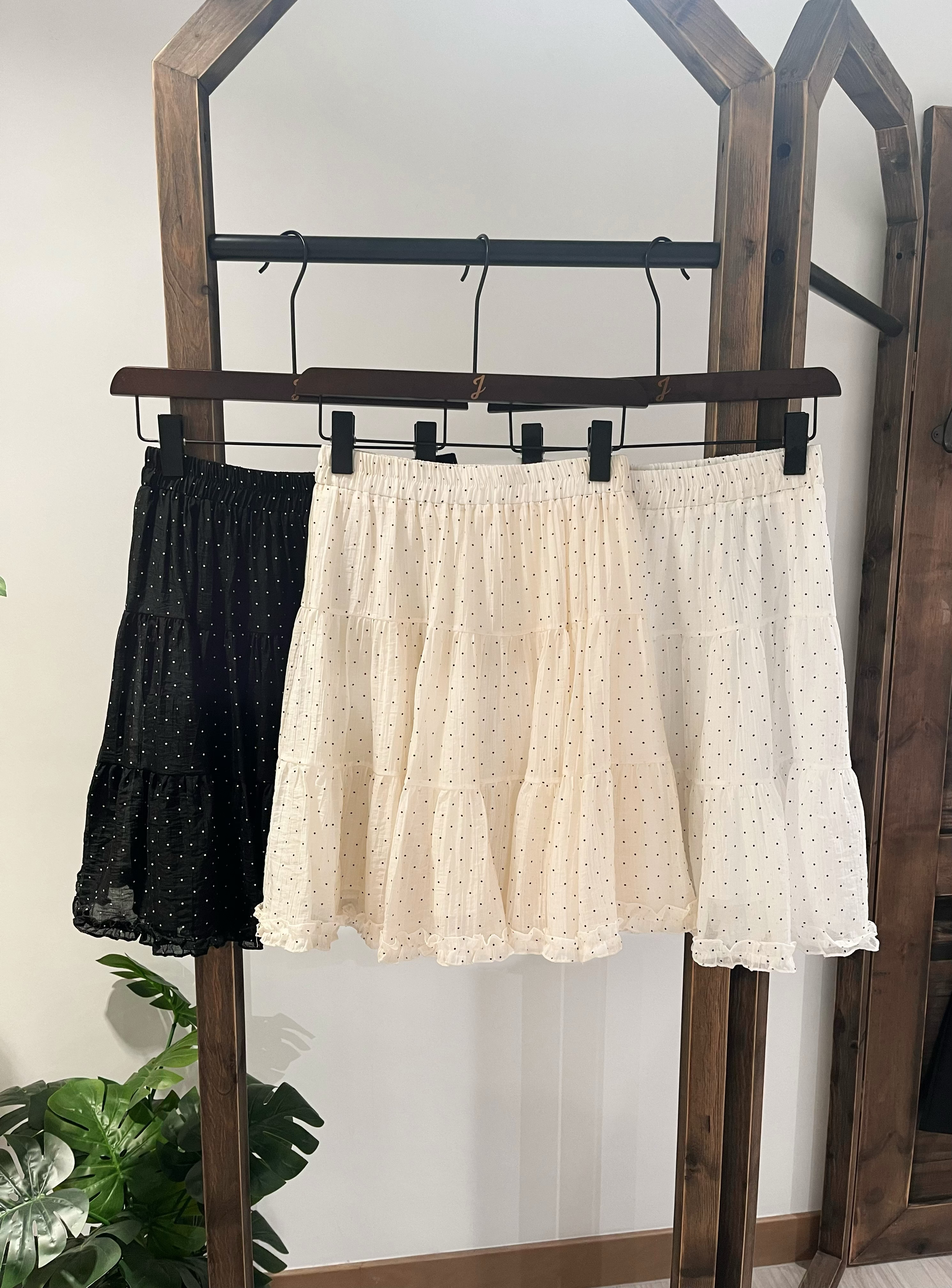 輕盈木耳邊小點點半截裙(KR)[白色]369833