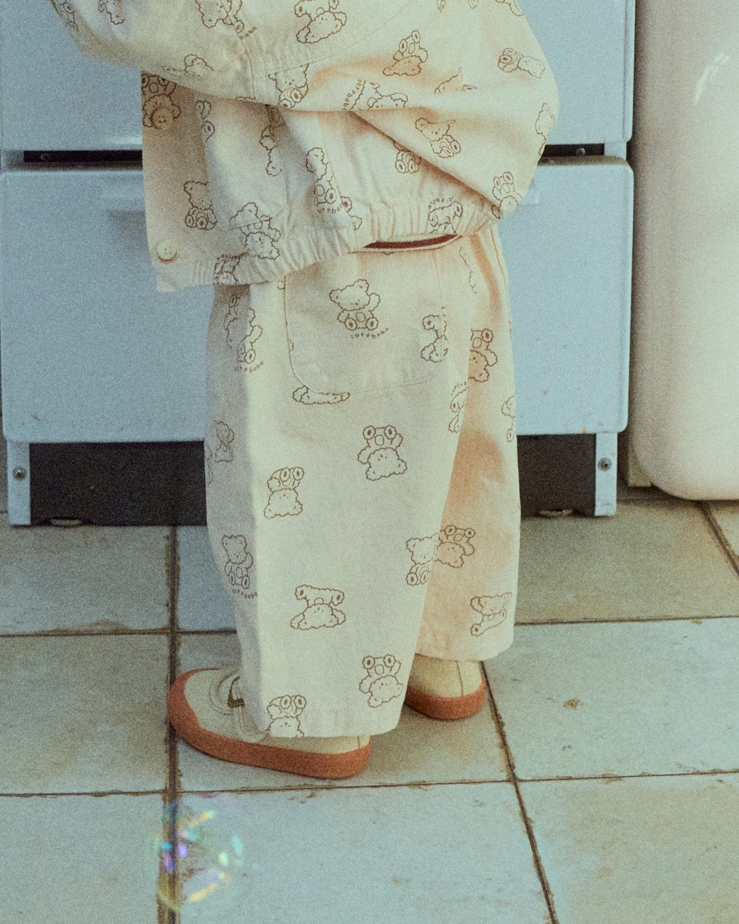 🌸預訂 韓國直送🌸🇰🇷OOTTBEBE兩色小熊滿印斜紋布牛仔褲