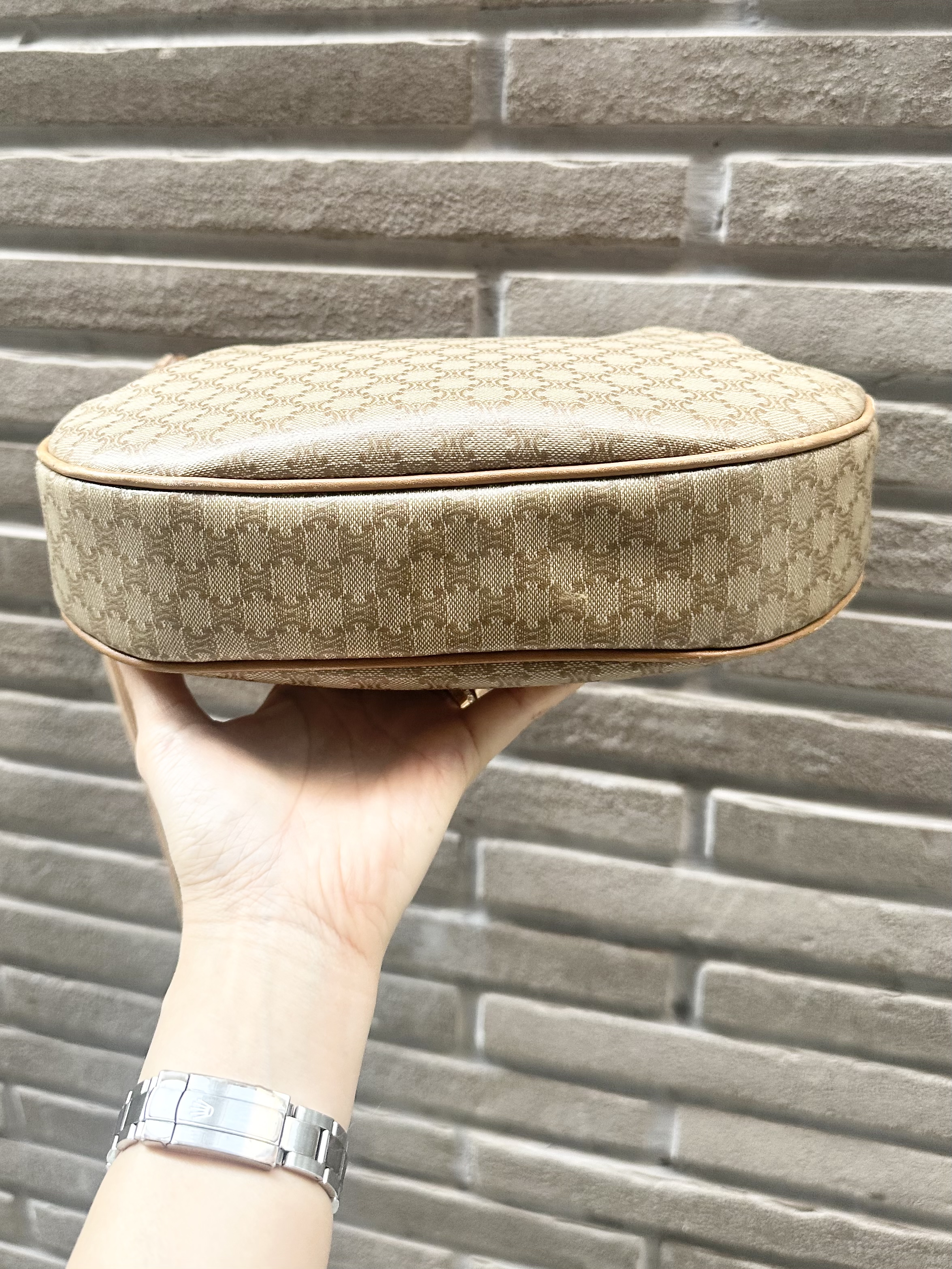 vintage celine beige triomphe macadam crossbody 