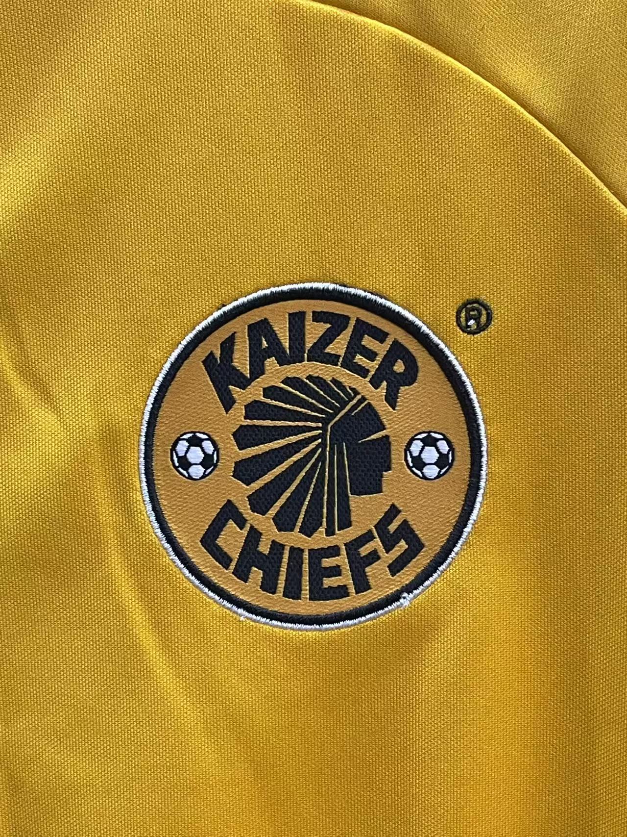 KAIZER CHIEFS Jacket Size S "BNWOT"
